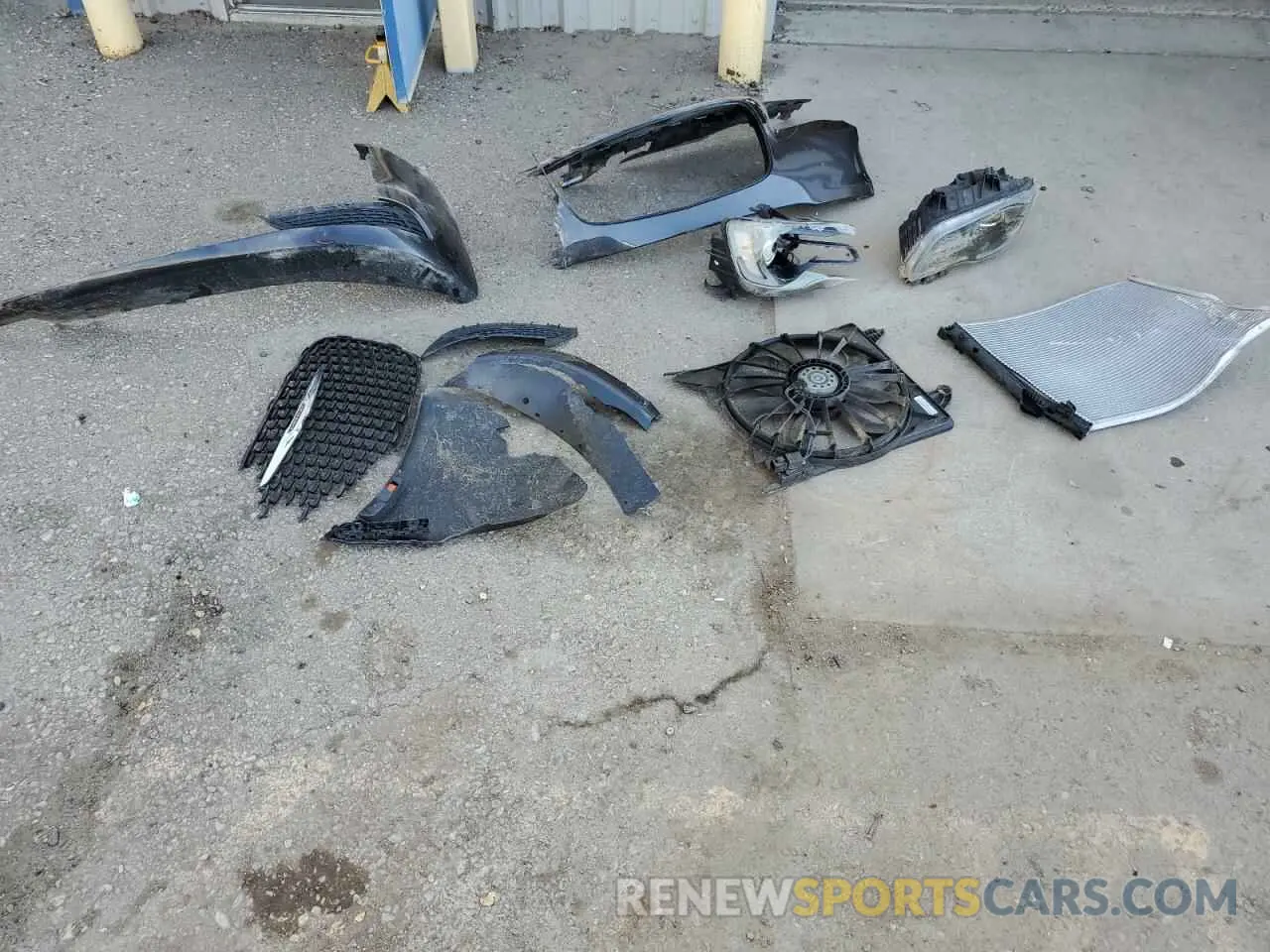 12 fotografías del automóvil dañado 2C3CCABG9KH617985 CHRYSLER 300 2019