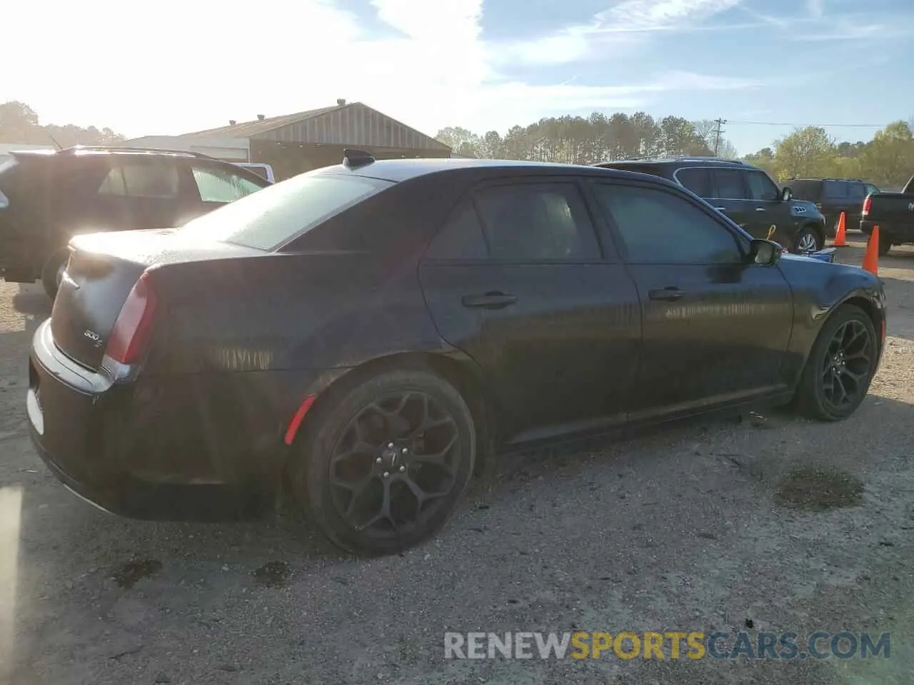 3 fotografías del automóvil dañado 2C3CCABG9KH628632 CHRYSLER 300 2019