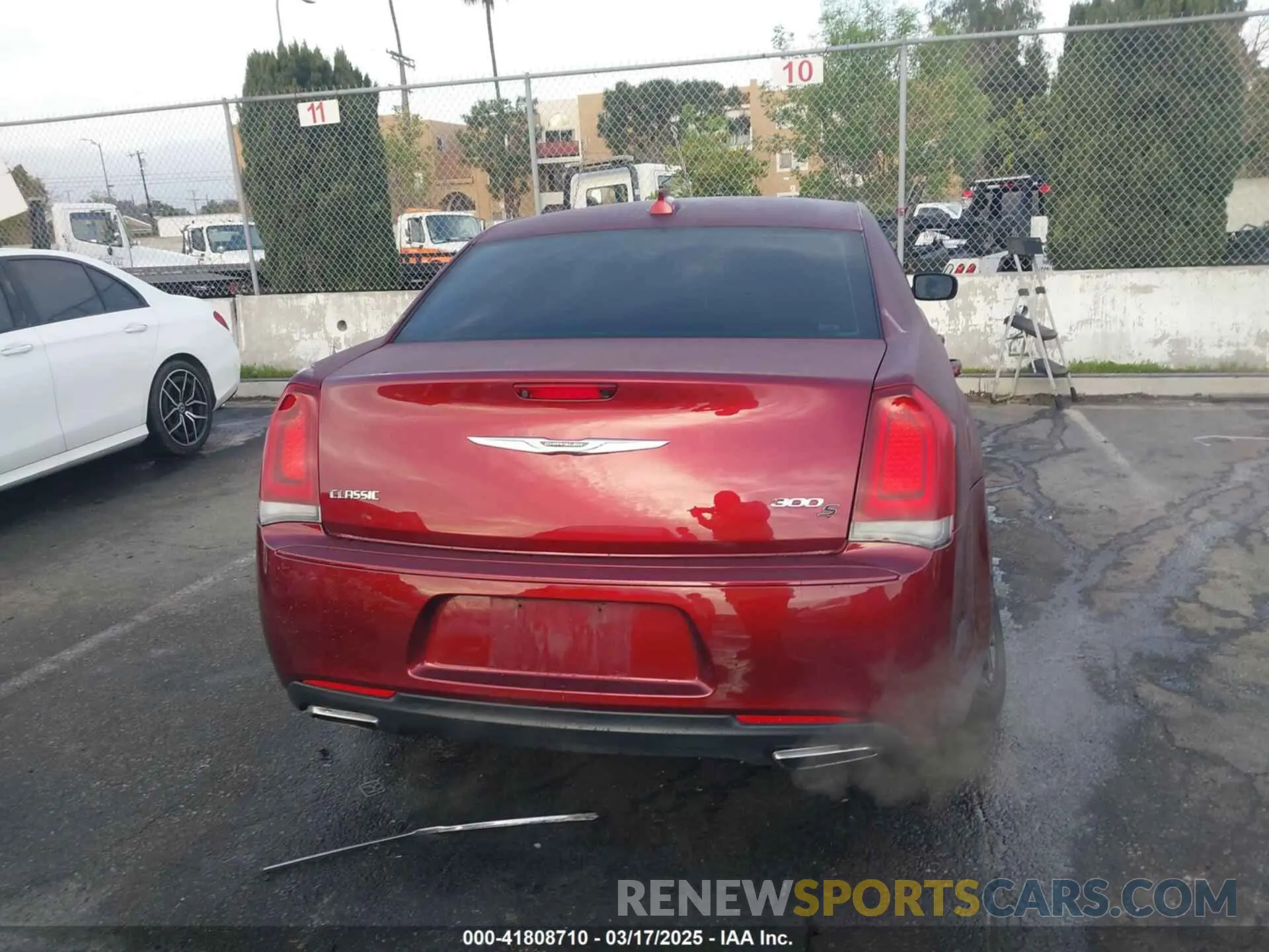 16 fotografías del automóvil dañado 2C3CCABGXKH577819 CHRYSLER 300 2019
