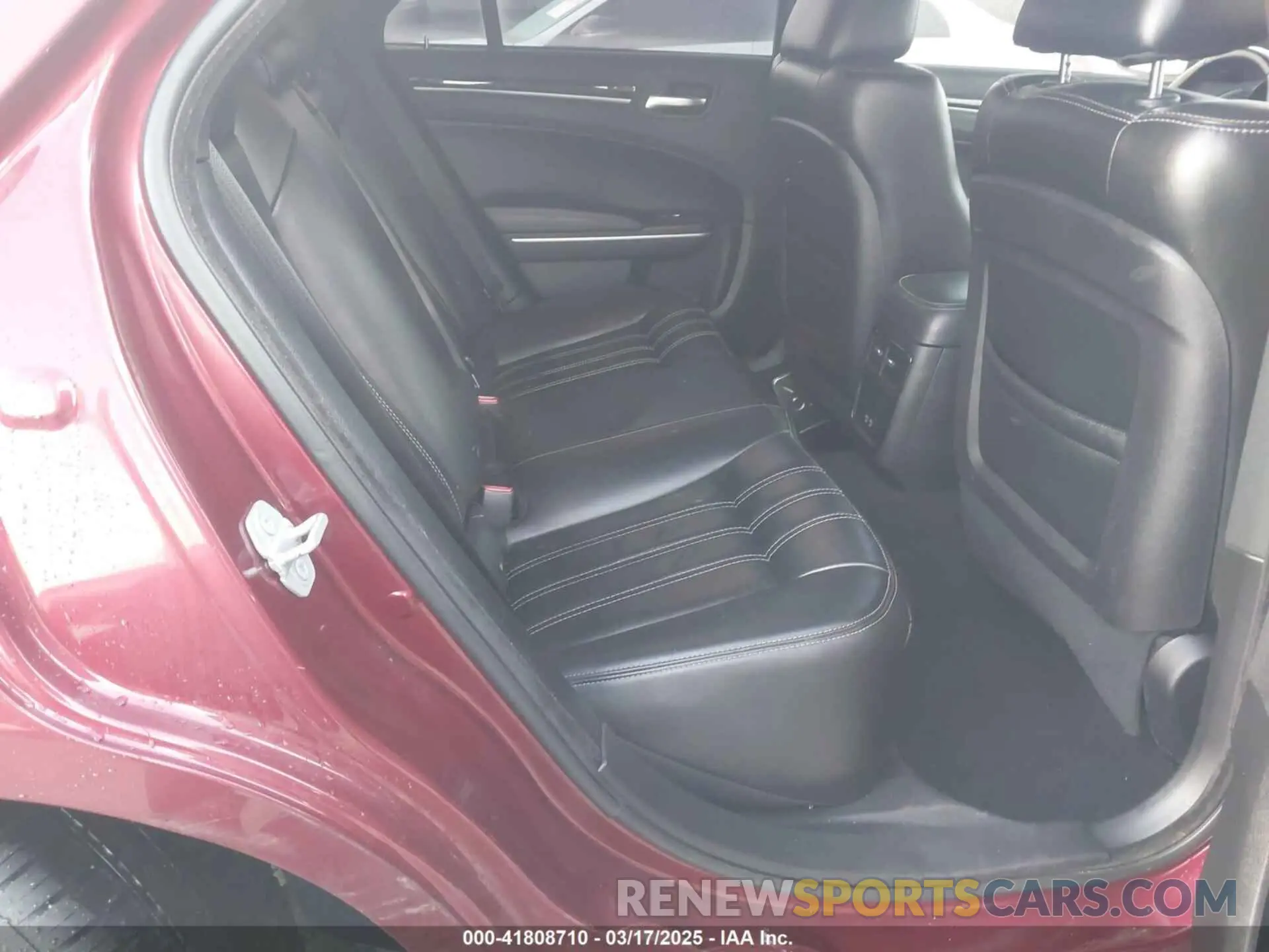 8 fotografías del automóvil dañado 2C3CCABGXKH577819 CHRYSLER 300 2019