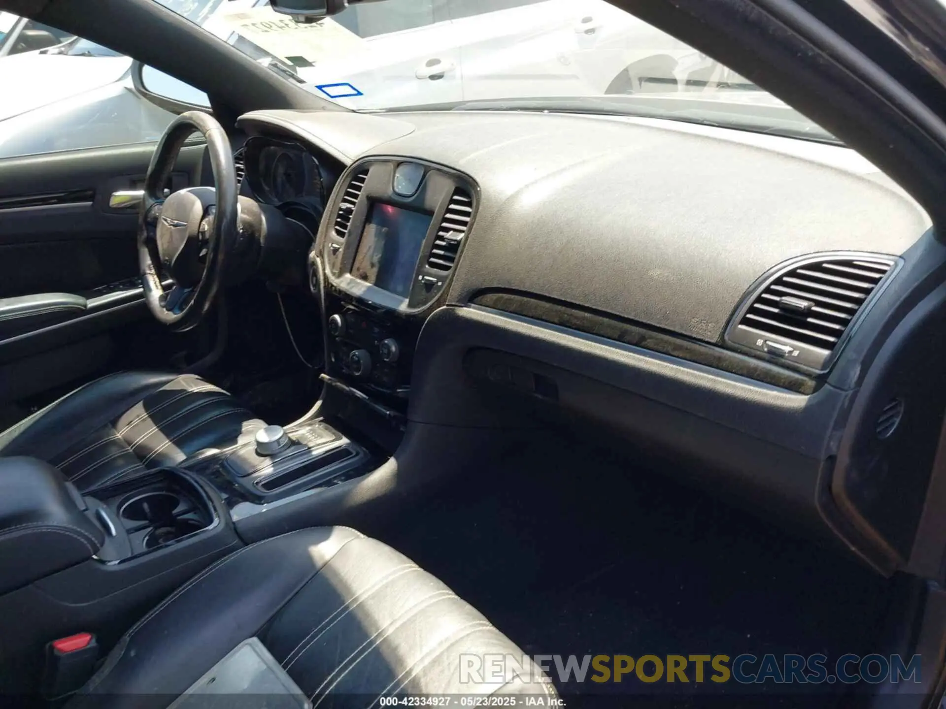 5 fotografías del automóvil dañado 2C3CCABGXKH628784 CHRYSLER 300 2019