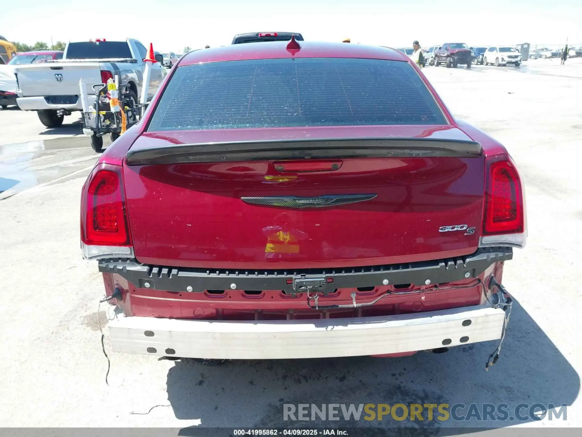 17 fotografías del automóvil dañado 2C3CCABGXKH686121 CHRYSLER 300 2019