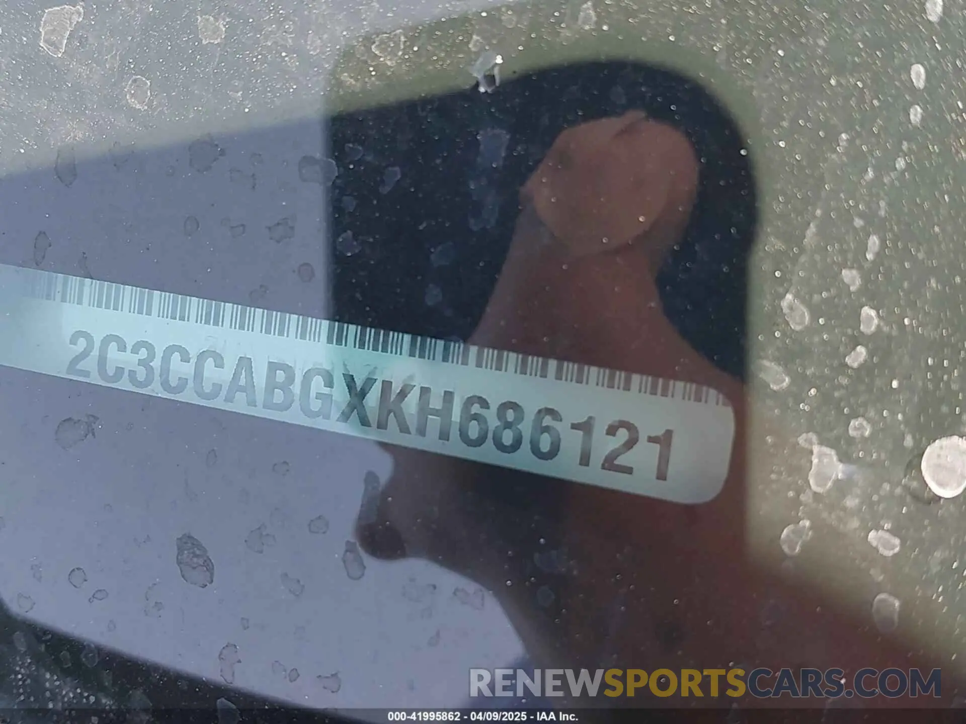 9 fotografías del automóvil dañado 2C3CCABGXKH686121 CHRYSLER 300 2019