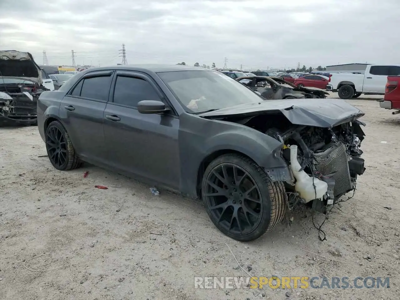 4 fotografías del automóvil dañado 2C3CCABGXKH697524 CHRYSLER 300 2019