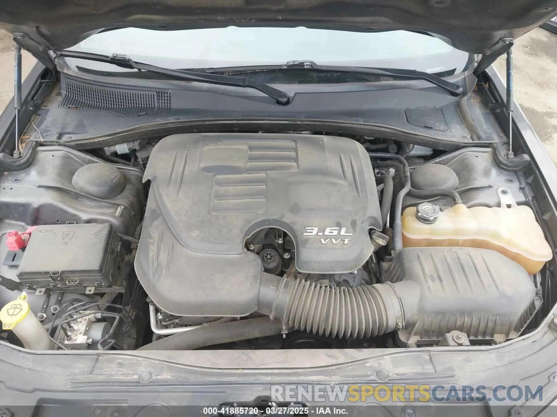 10 fotografías del automóvil dañado 2C3CCABGXKH708182 CHRYSLER 300 2019