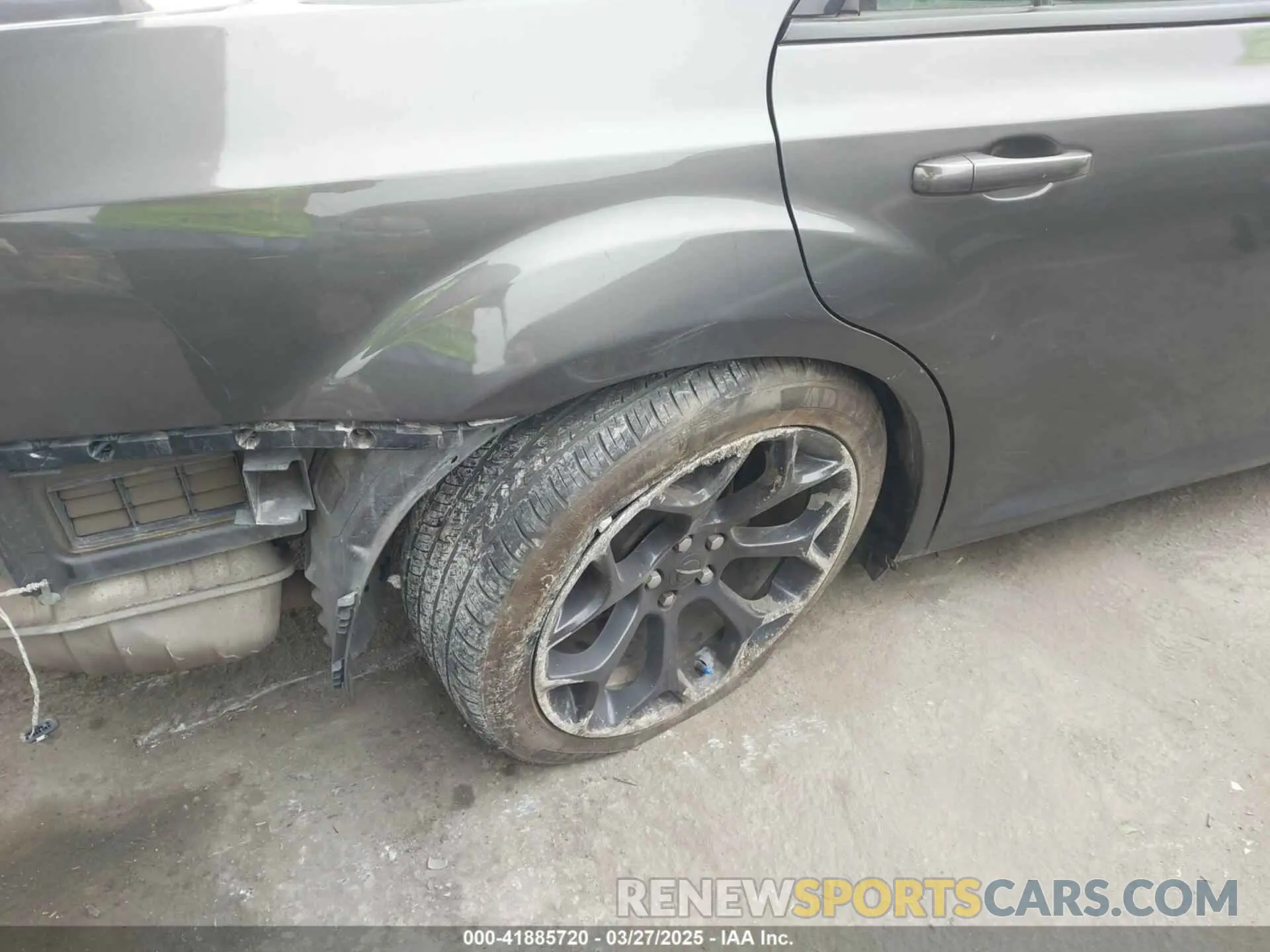 14 fotografías del automóvil dañado 2C3CCABGXKH708182 CHRYSLER 300 2019