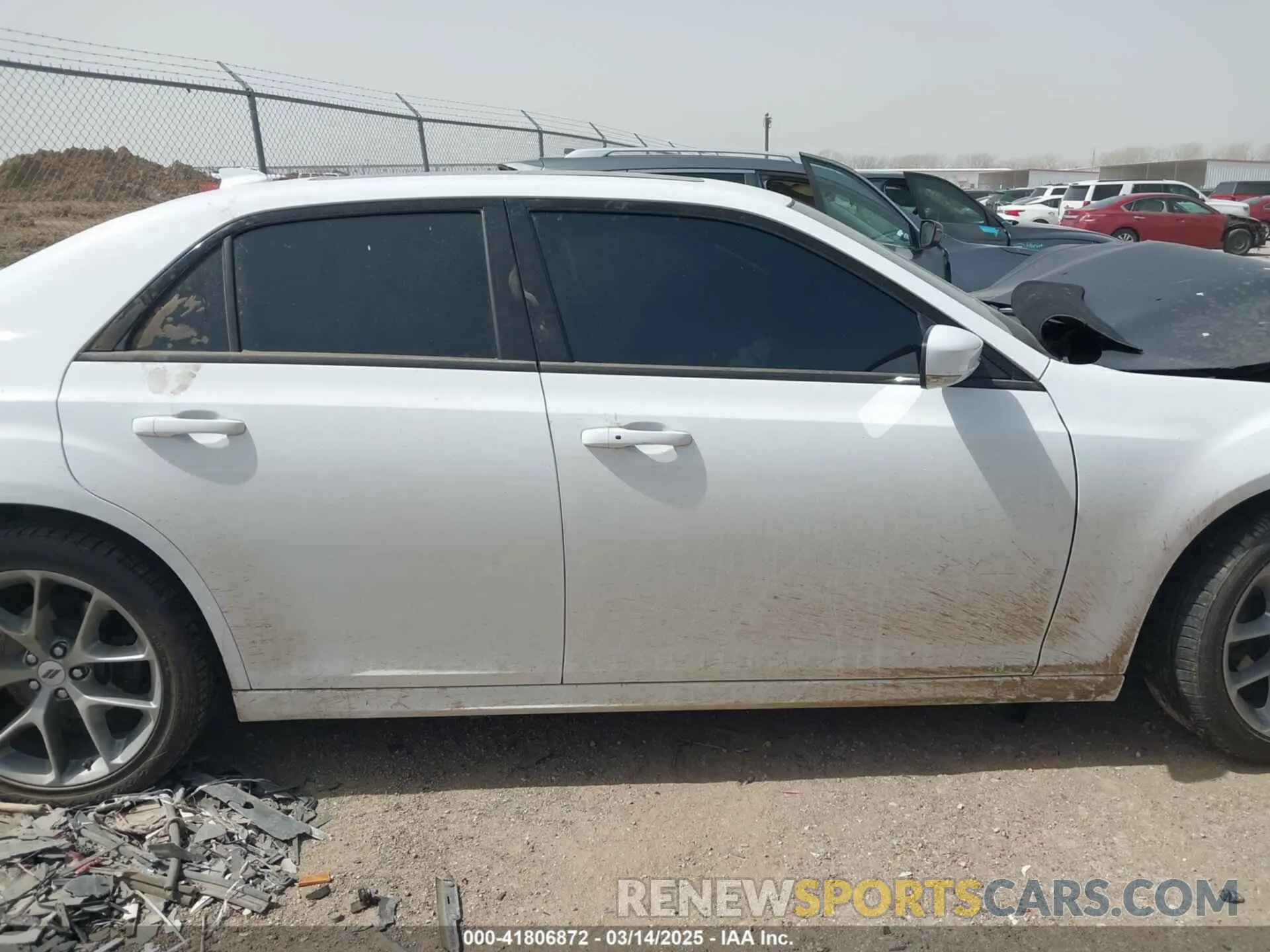 13 fotografías del automóvil dañado 2C3CCABT1KH564759 CHRYSLER 300 2019