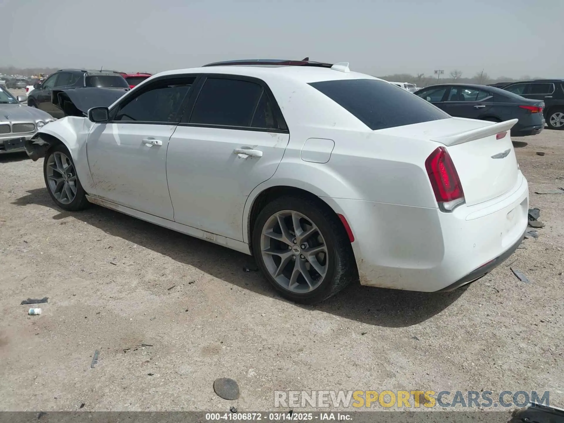 3 fotografías del automóvil dañado 2C3CCABT1KH564759 CHRYSLER 300 2019
