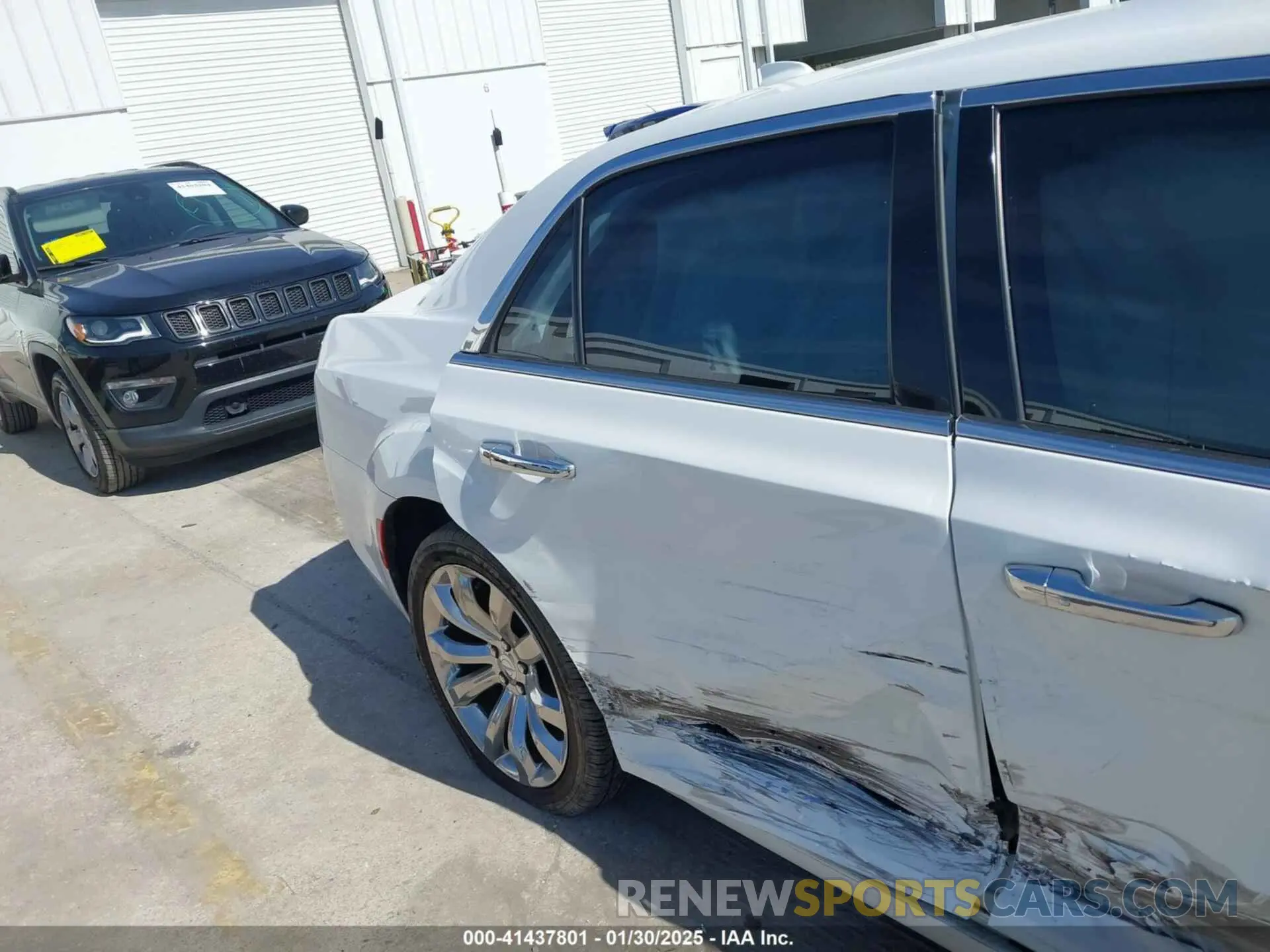 12 fotografías del automóvil dañado 2C3CCAEG1KH528603 CHRYSLER 300 2019