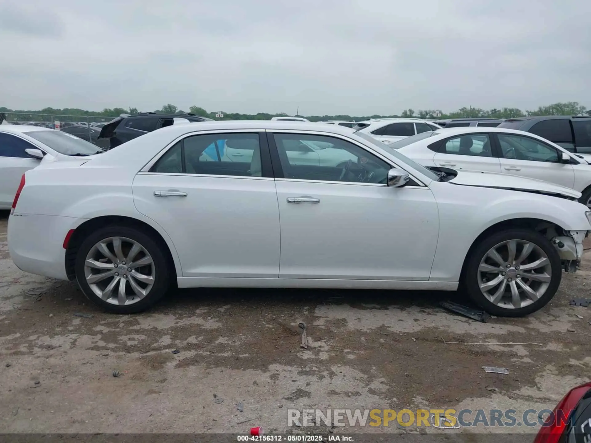 13 fotografías del automóvil dañado 2C3CCAEG1KH536281 CHRYSLER 300 2019