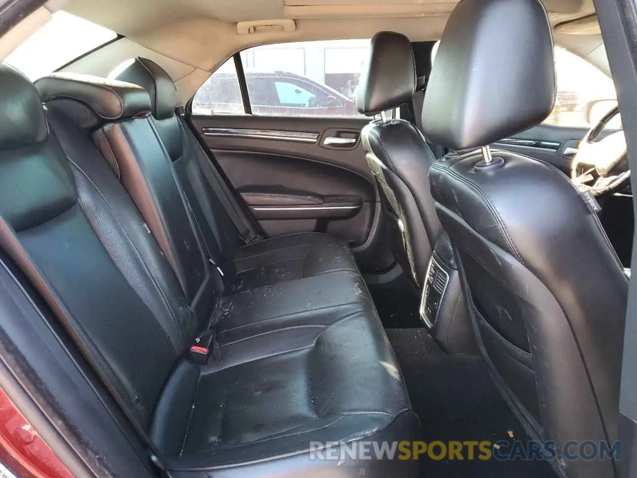 10 fotografías del automóvil dañado 2C3CCAEG1KH563013 CHRYSLER 300 2019