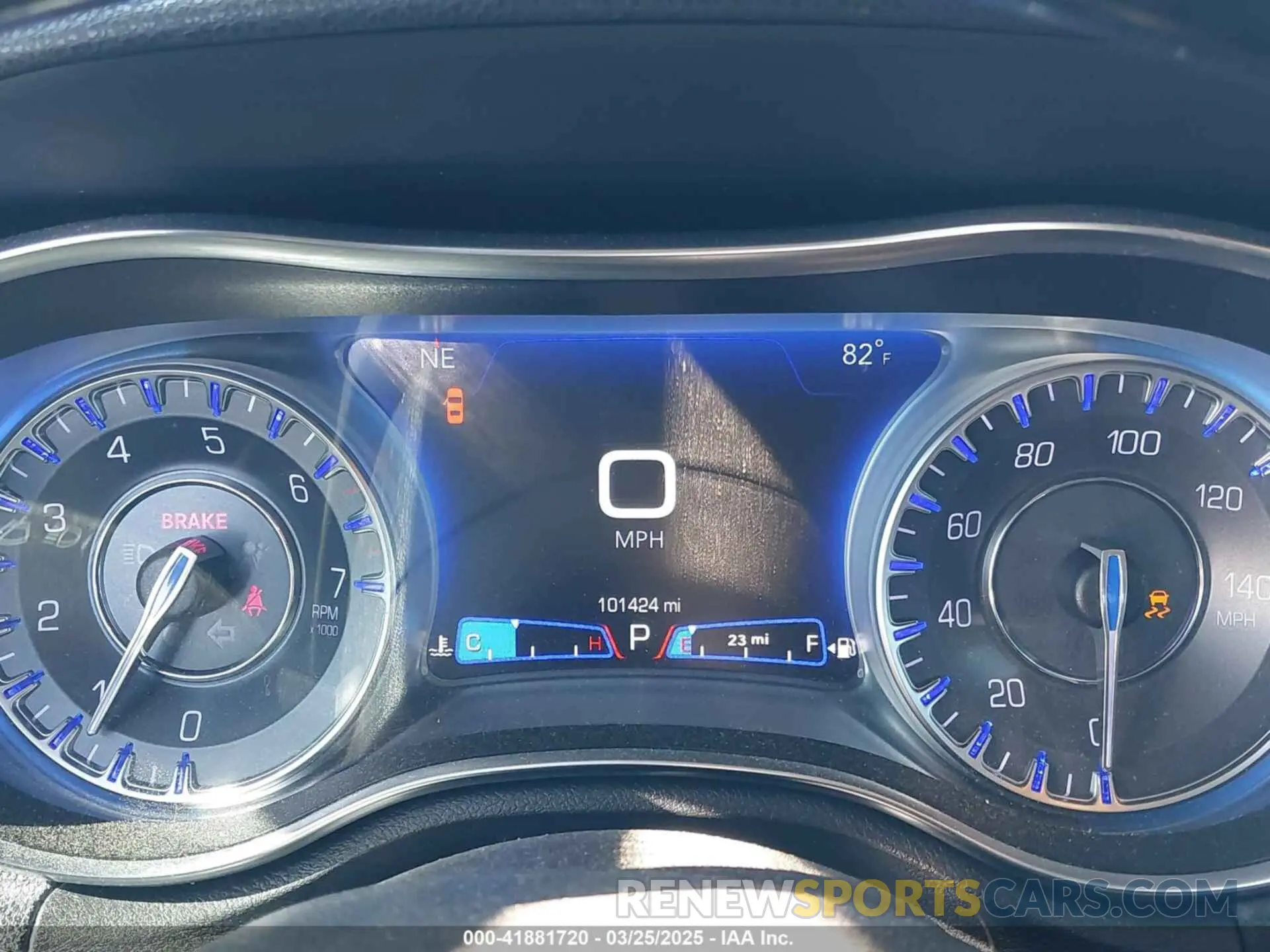 15 fotografías del automóvil dañado 2C3CCAEG3KH536492 CHRYSLER 300 2019