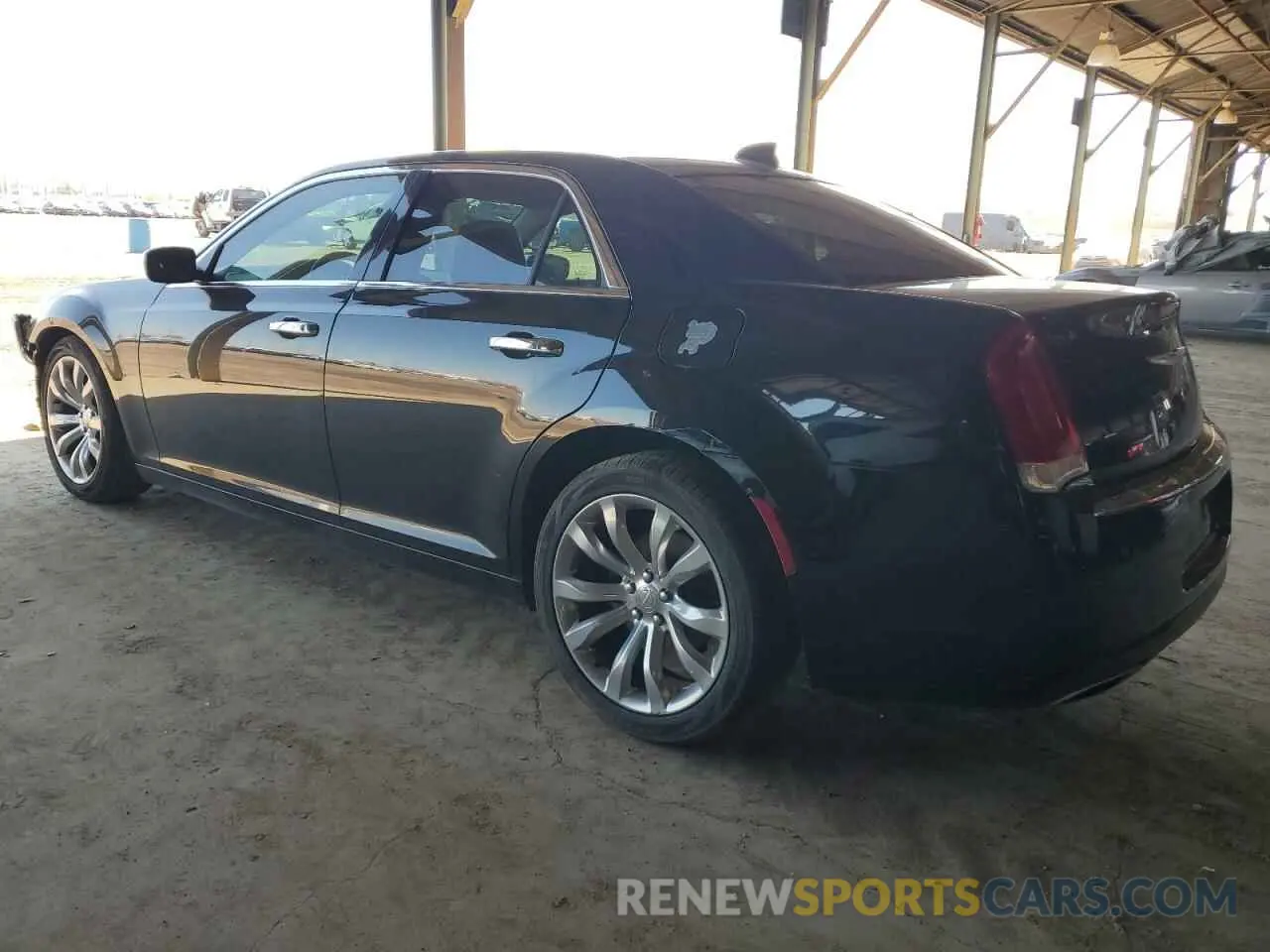 2 fotografías del automóvil dañado 2C3CCAEG3KH555818 CHRYSLER 300 2019