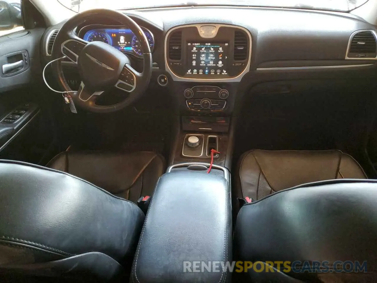 8 fotografías del automóvil dañado 2C3CCAEG3KH555818 CHRYSLER 300 2019