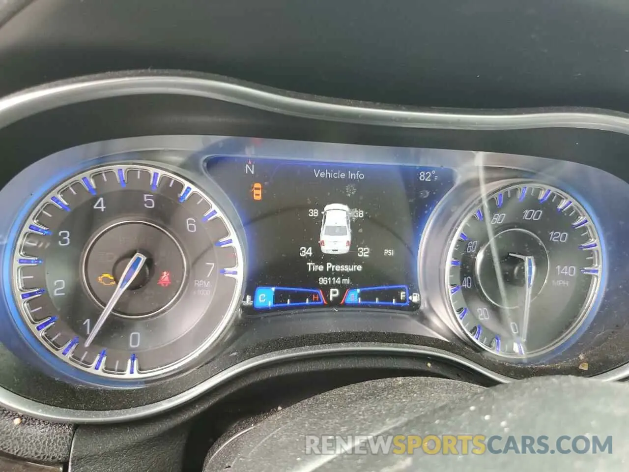 9 fotografías del automóvil dañado 2C3CCAEG3KH563014 CHRYSLER 300 2019