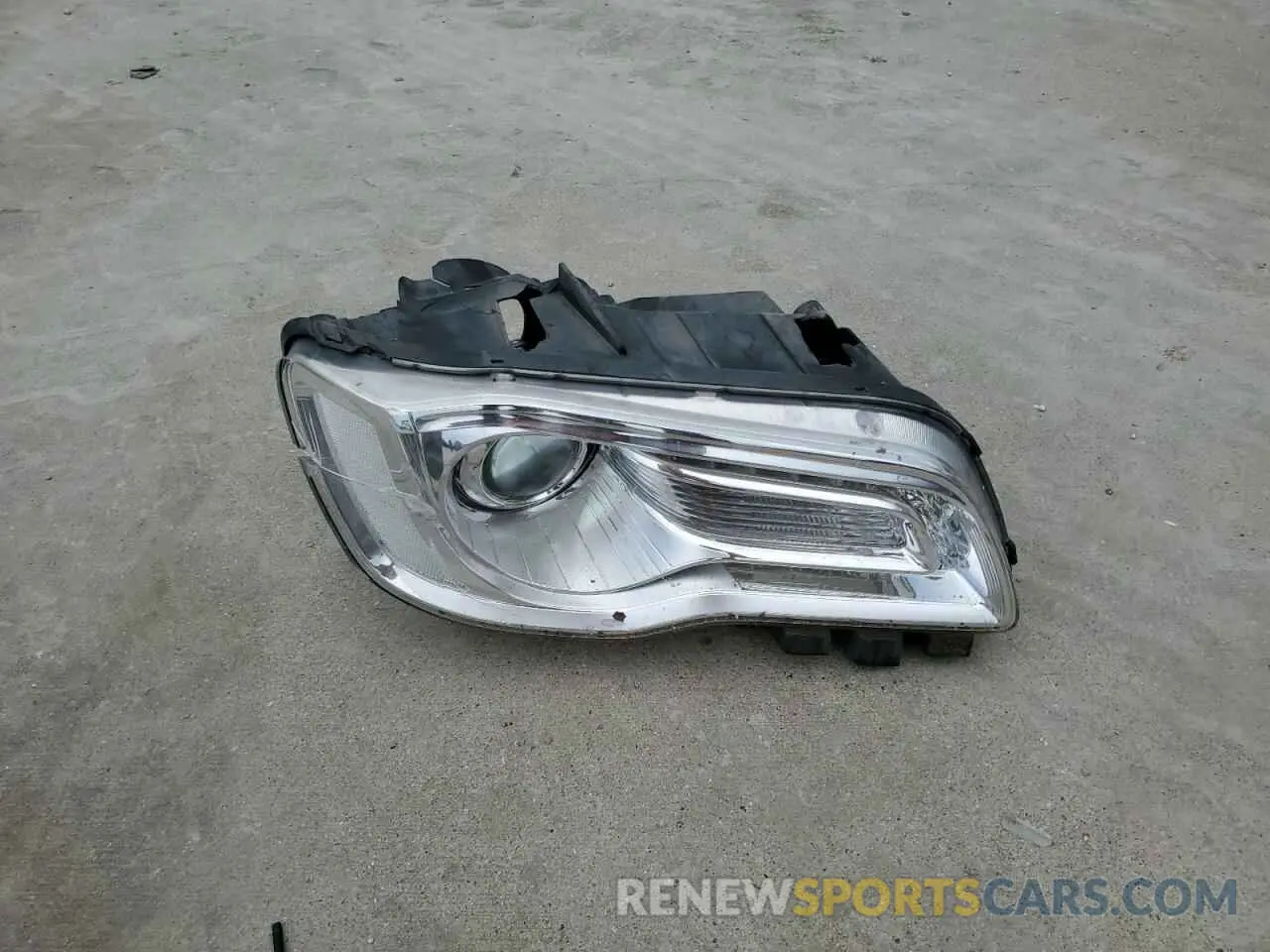 12 fotografías del automóvil dañado 2C3CCAEG3KH585899 CHRYSLER 300 2019