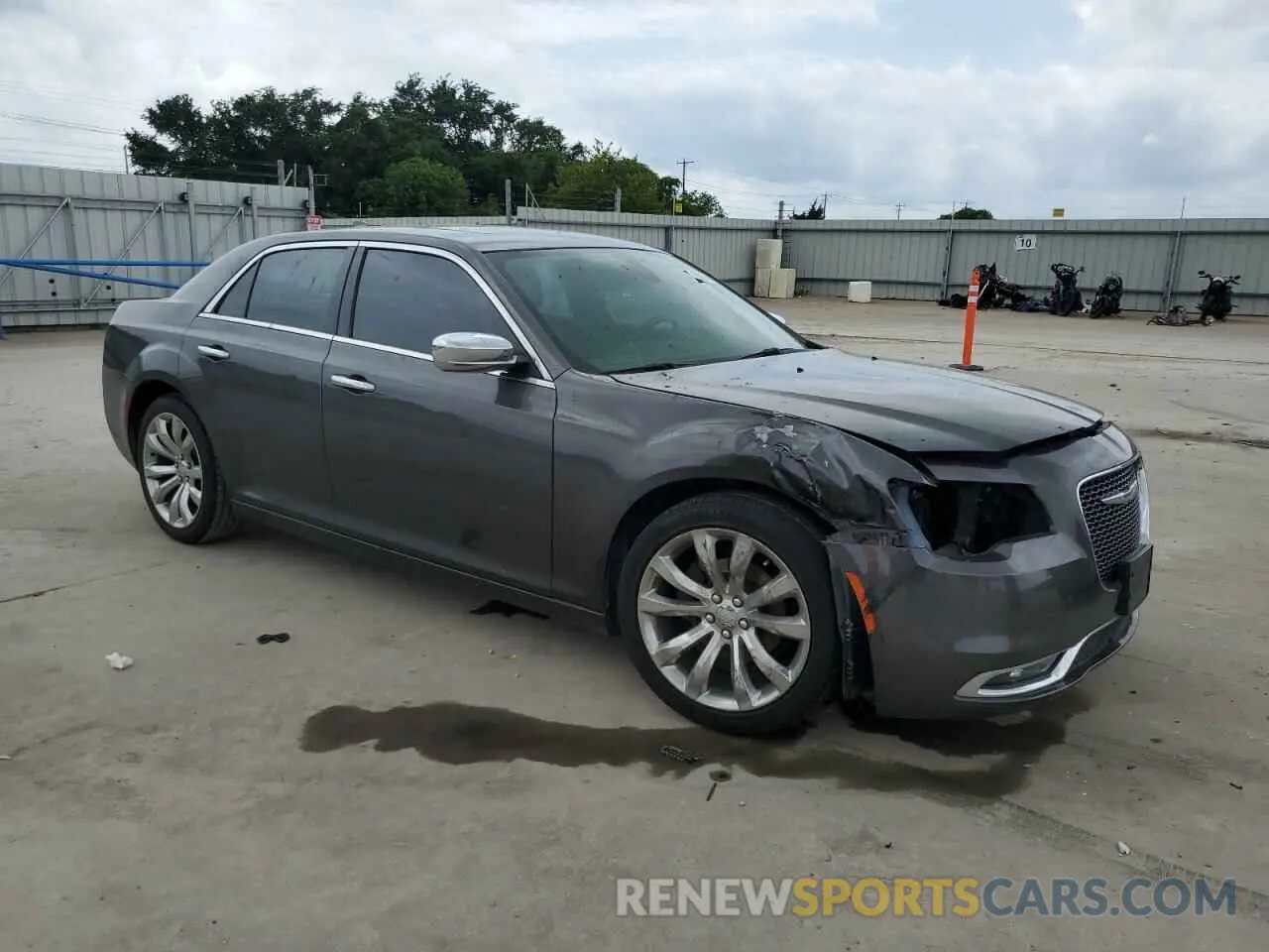 4 fotografías del automóvil dañado 2C3CCAEG3KH585899 CHRYSLER 300 2019