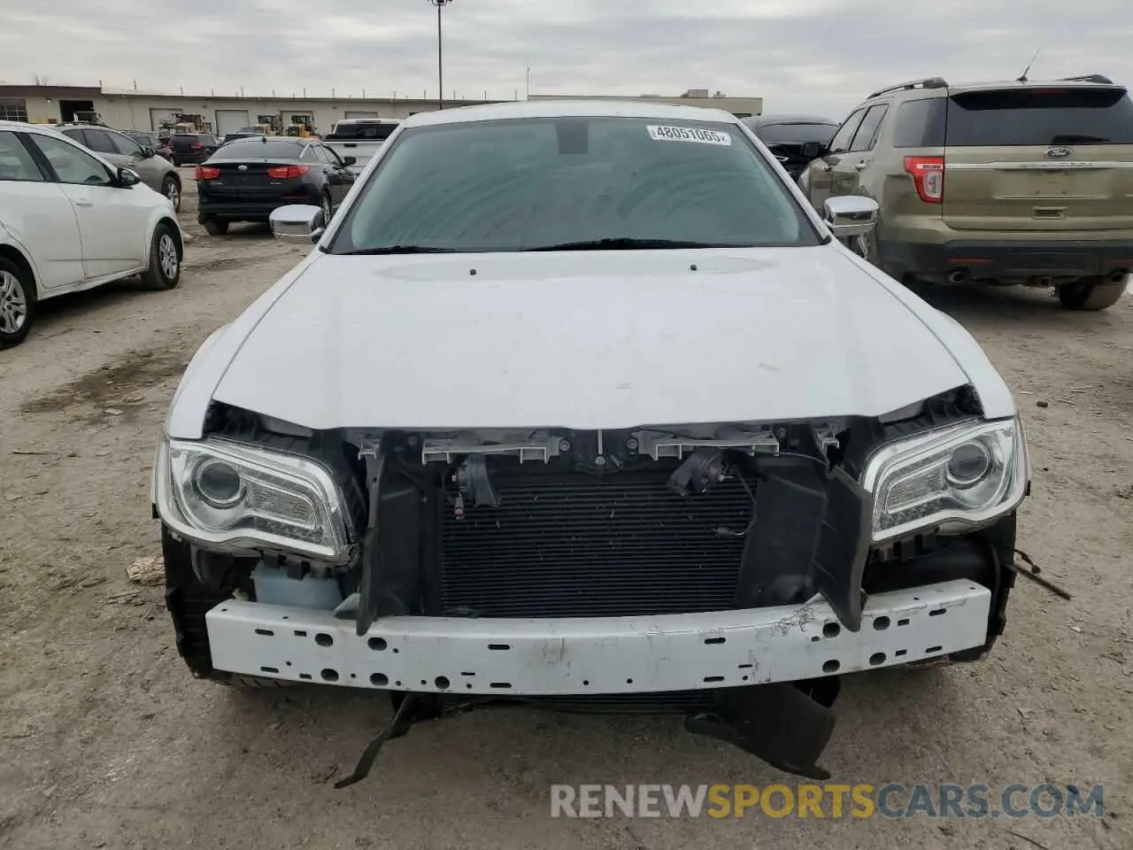 5 fotografías del automóvil dañado 2C3CCAEG6KH609791 CHRYSLER 300 2019