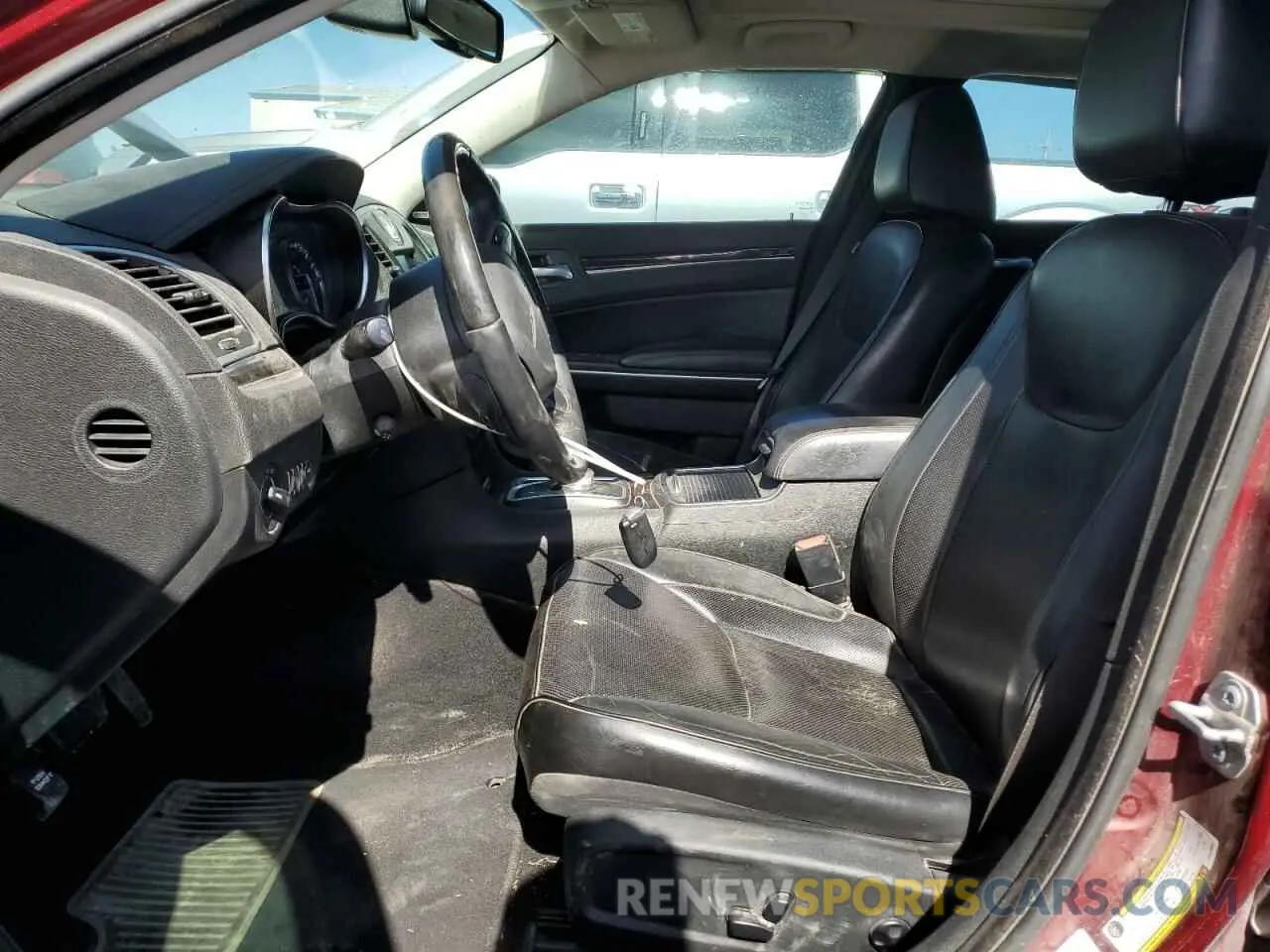 7 fotografías del automóvil dañado 2C3CCAEG8KH616984 CHRYSLER 300 2019