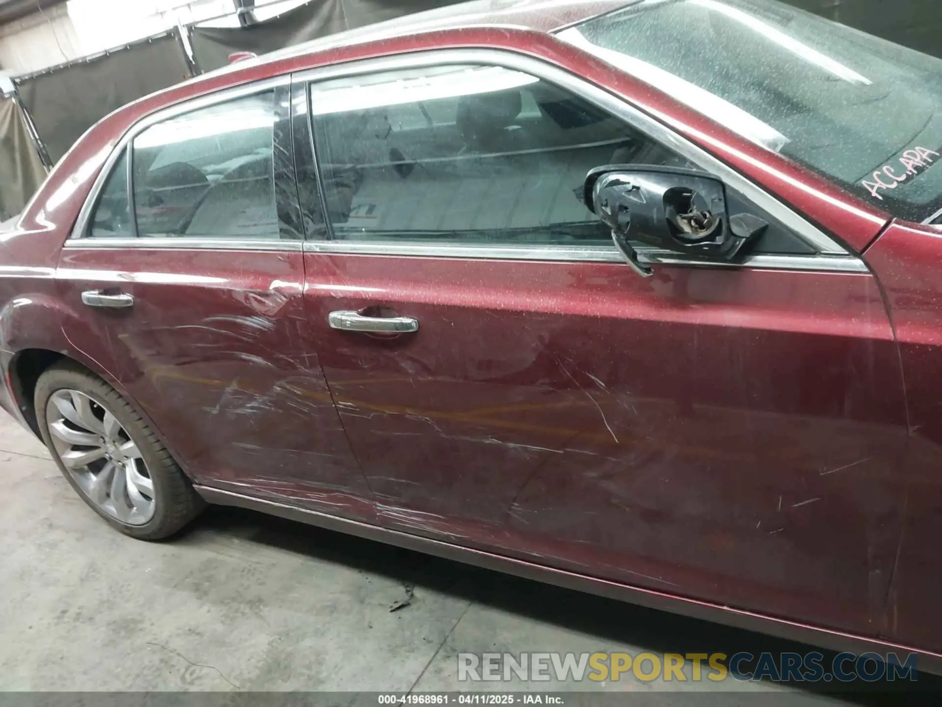 13 fotografías del automóvil dañado 2C3CCAEG8KH722545 CHRYSLER 300 2019