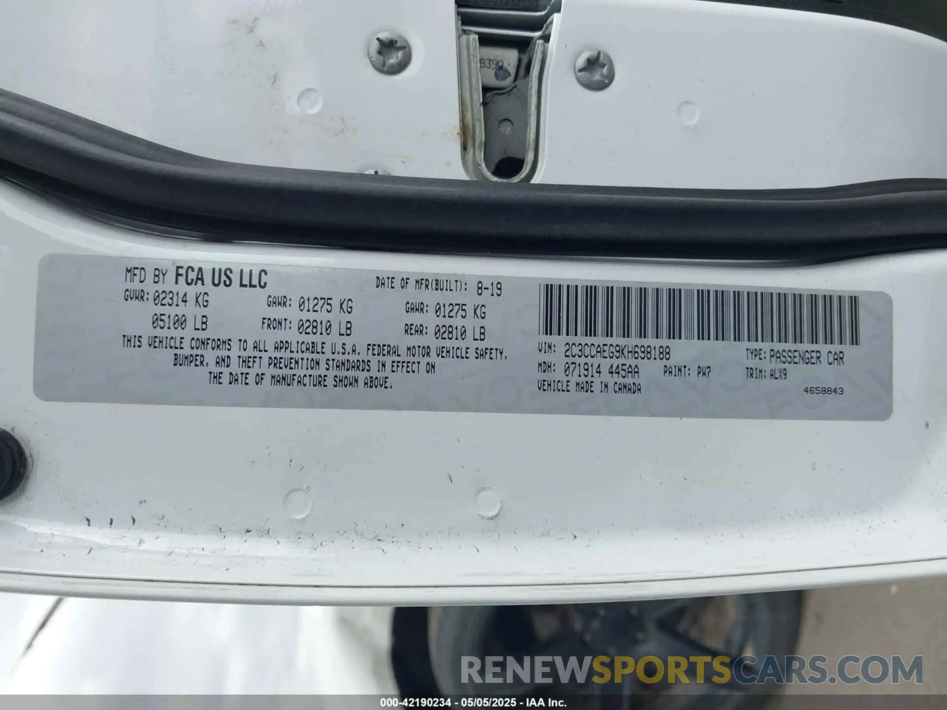 9 fotografías del automóvil dañado 2C3CCAEG9KH698188 CHRYSLER 300 2019