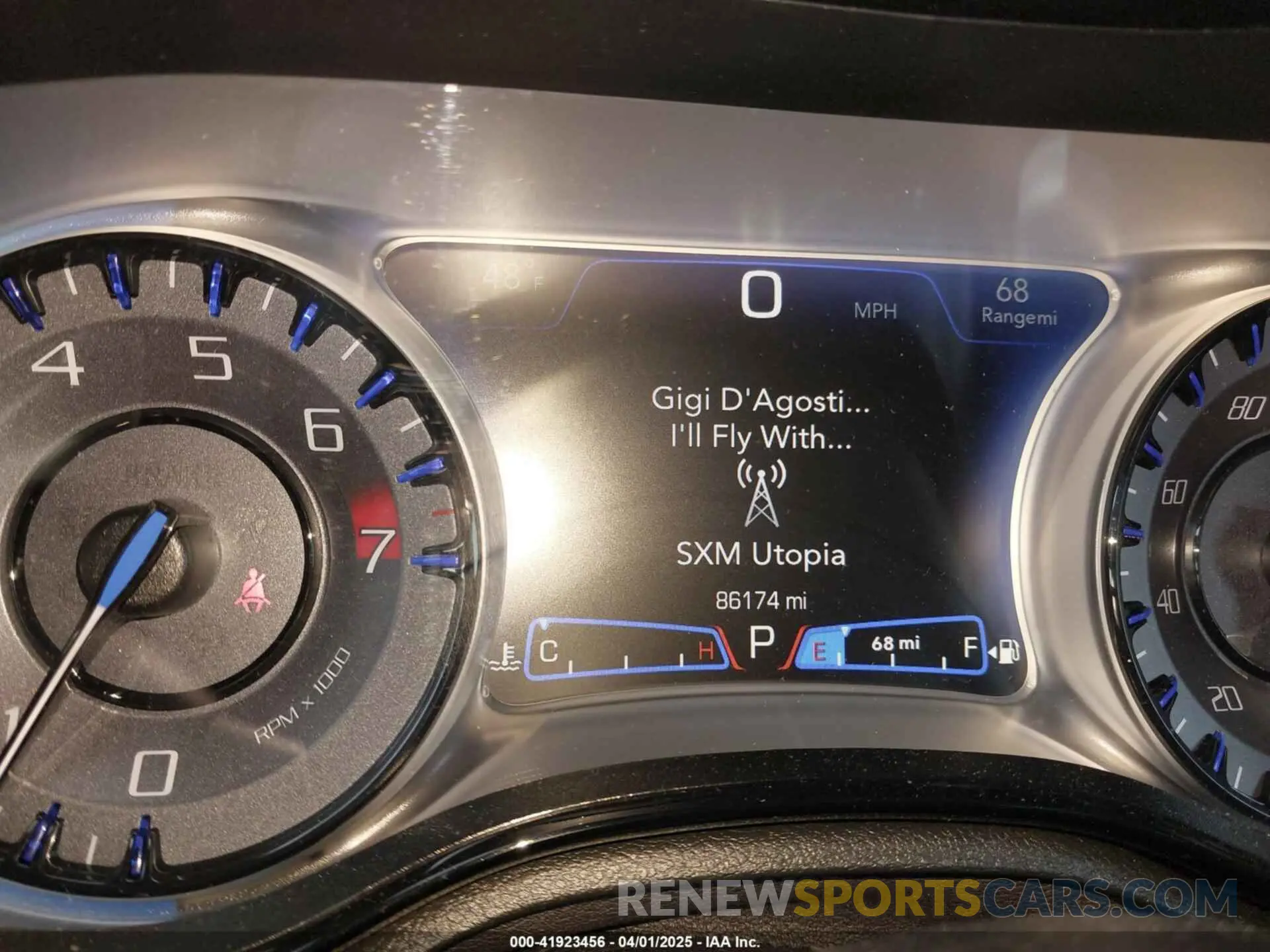 15 fotografías del automóvil dañado 2C3CCAGG0KH586117 CHRYSLER 300 2019
