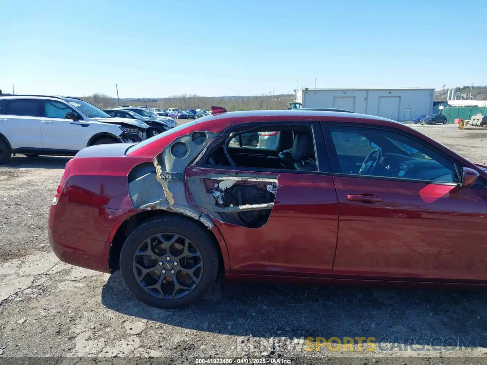 6 fotografías del automóvil dañado 2C3CCAGG0KH586117 CHRYSLER 300 2019