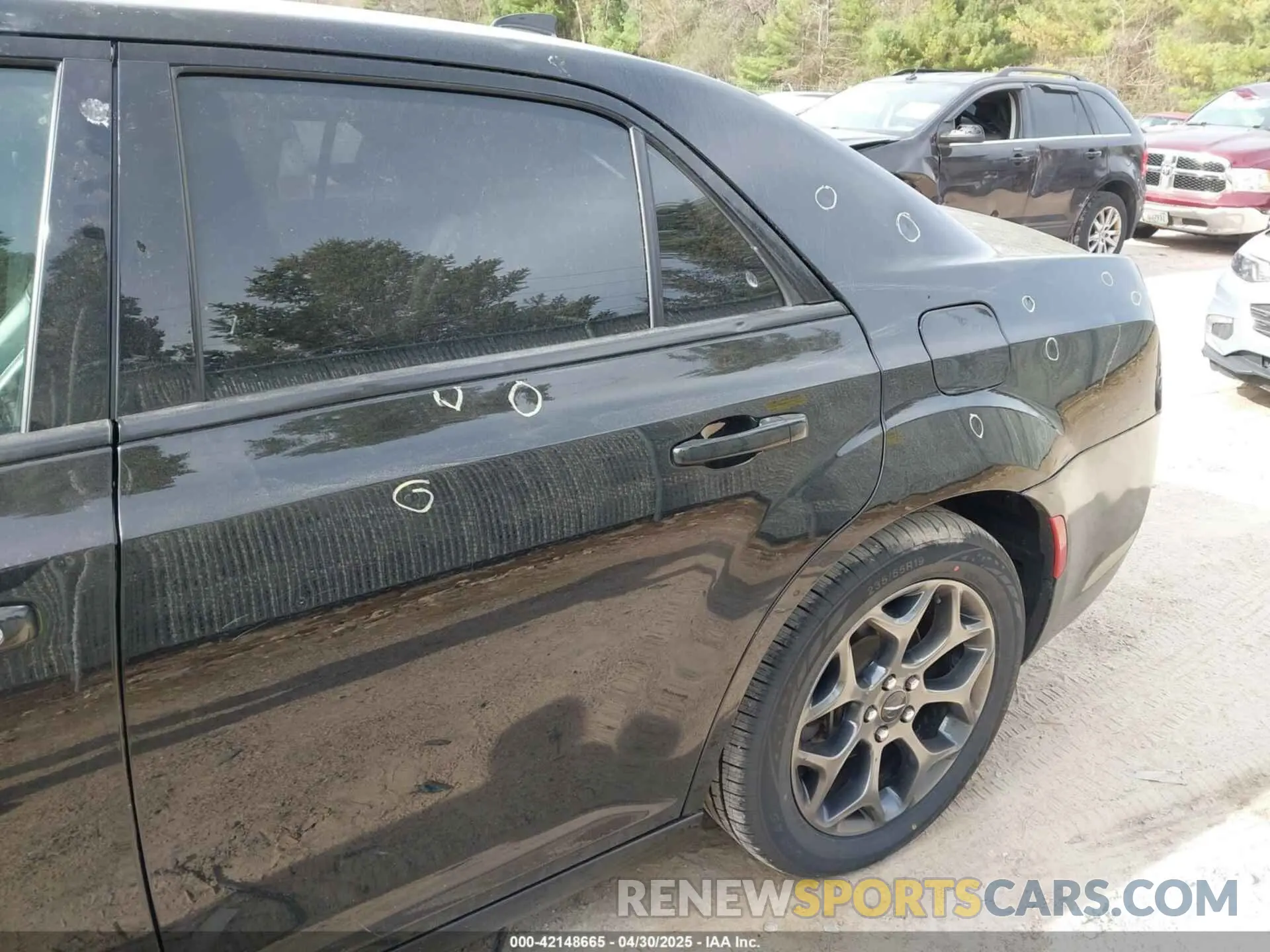 19 fotografías del automóvil dañado 2C3CCAGG0KH632108 CHRYSLER 300 2019