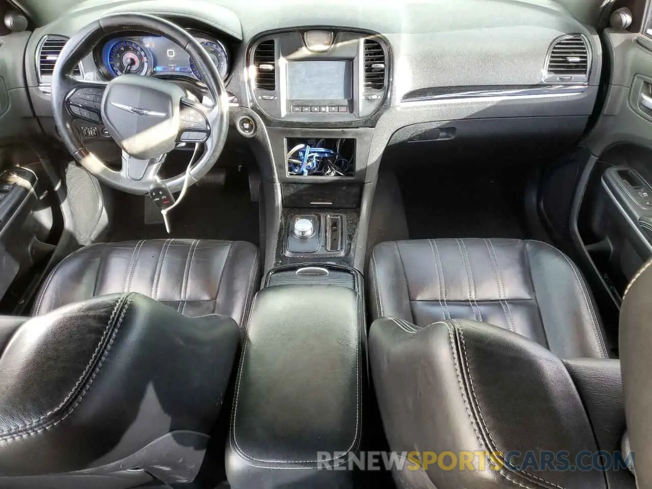 8 fotografías del automóvil dañado 2C3CCAGG2KH539686 CHRYSLER 300 2019