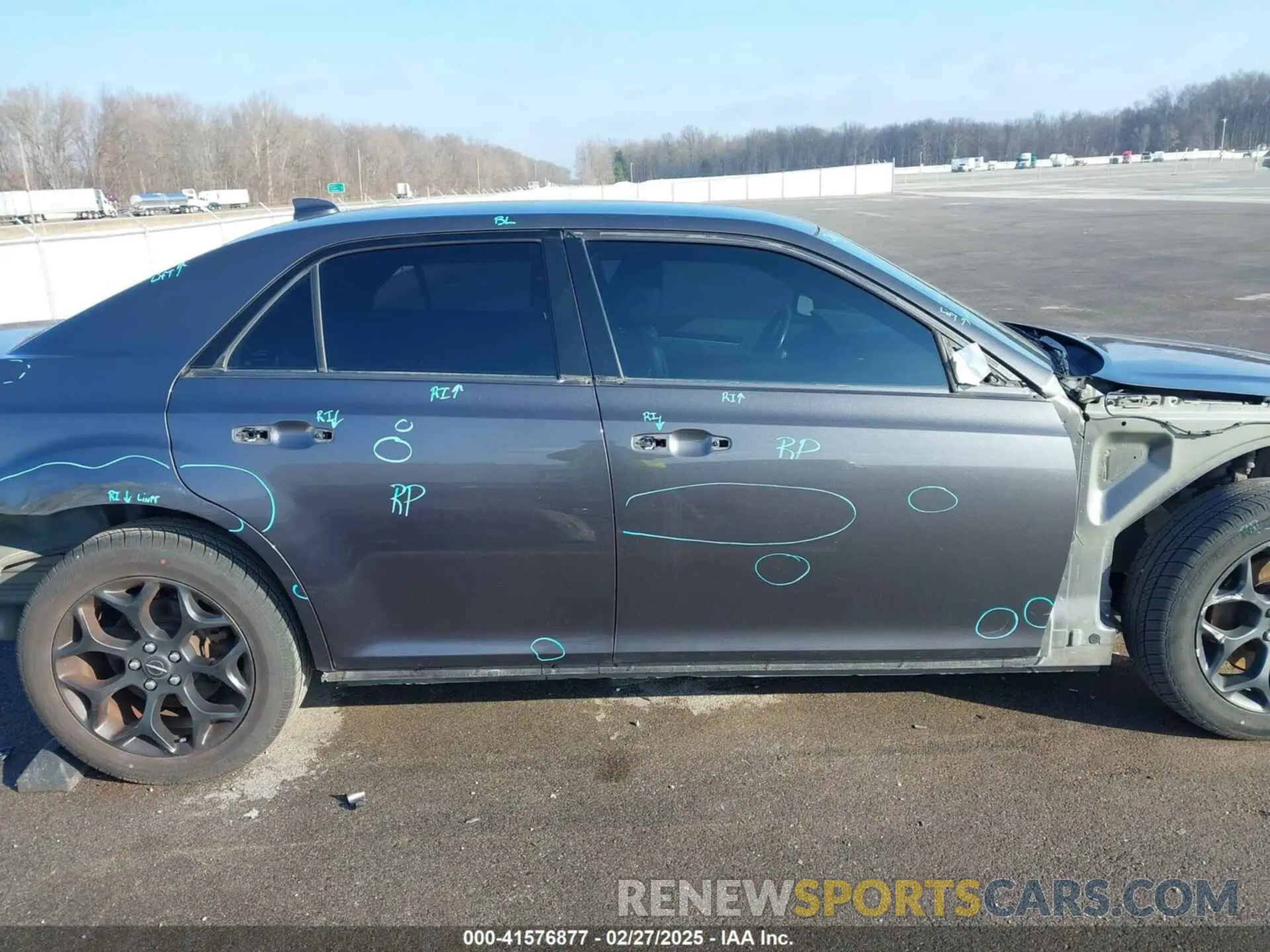 14 fotografías del automóvil dañado 2C3CCAGG3KH586418 CHRYSLER 300 2019