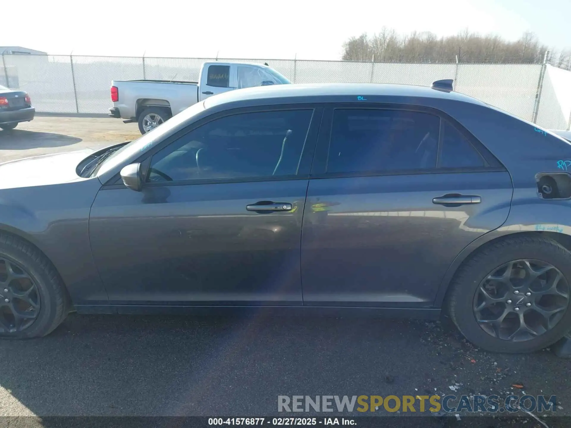 15 fotografías del automóvil dañado 2C3CCAGG3KH586418 CHRYSLER 300 2019