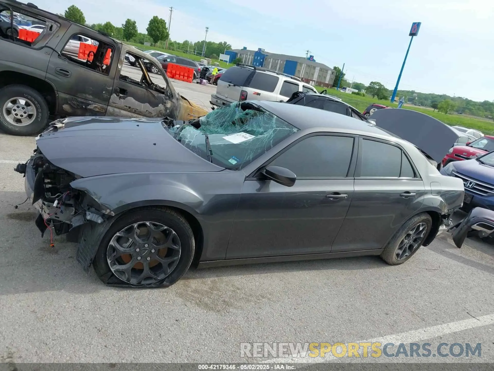 14 fotografías del automóvil dañado 2C3CCAGG3KH648934 CHRYSLER 300 2019