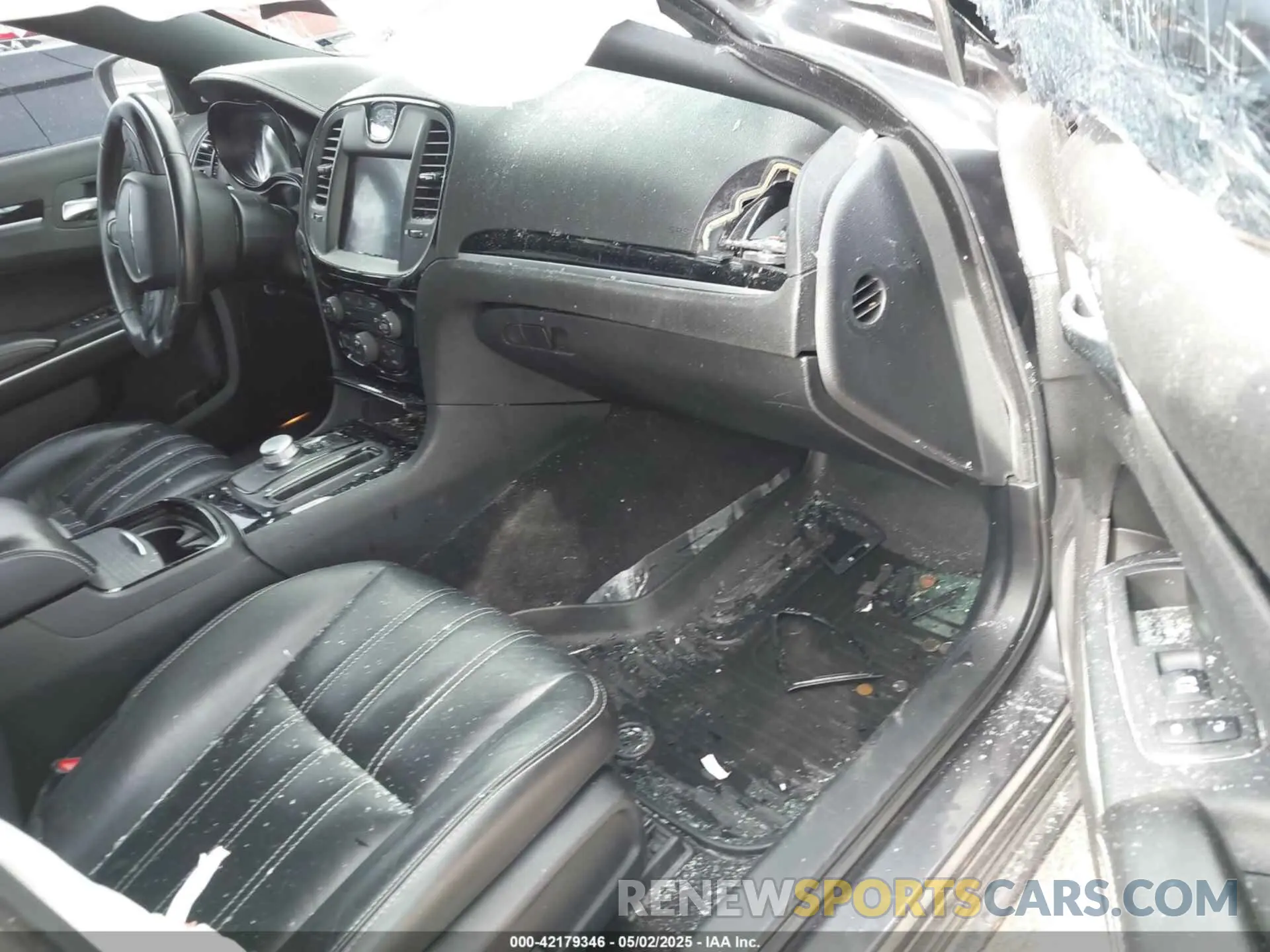 5 fotografías del automóvil dañado 2C3CCAGG3KH648934 CHRYSLER 300 2019