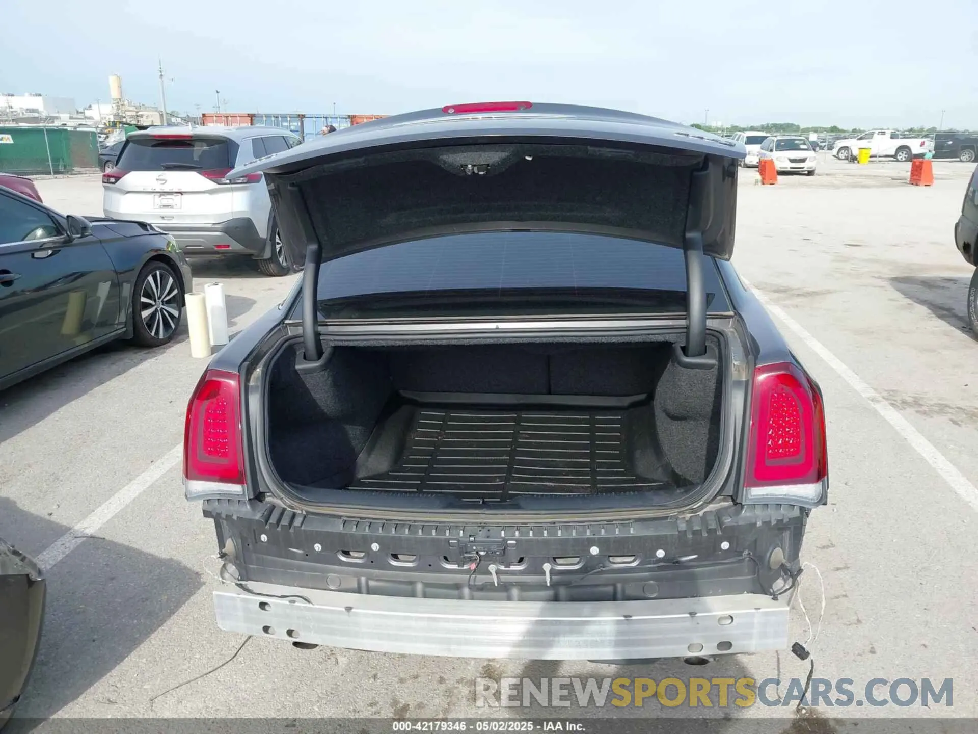 6 fotografías del automóvil dañado 2C3CCAGG3KH648934 CHRYSLER 300 2019