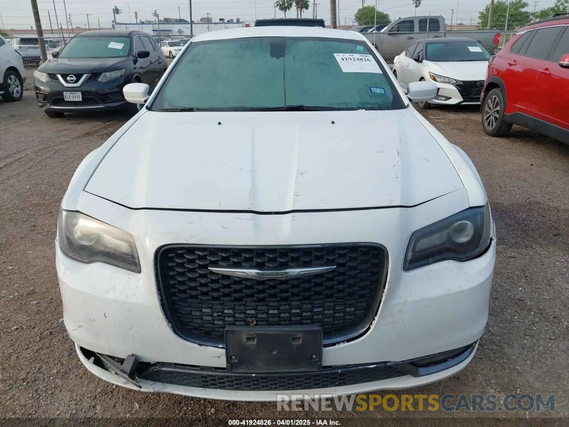 11 fotografías del automóvil dañado 2C3CCAGG3KH682596 CHRYSLER 300 2019