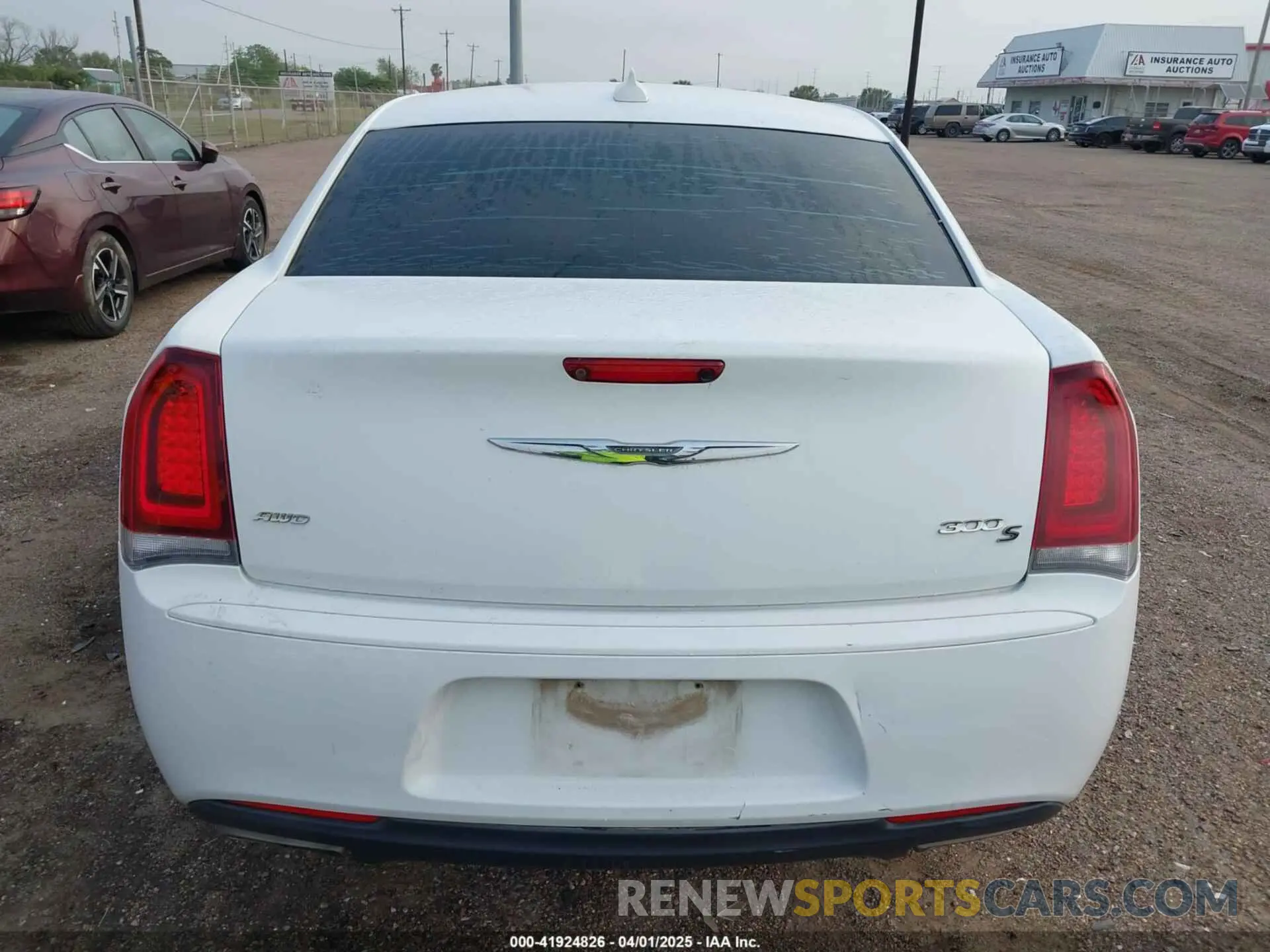 15 fotografías del automóvil dañado 2C3CCAGG3KH682596 CHRYSLER 300 2019