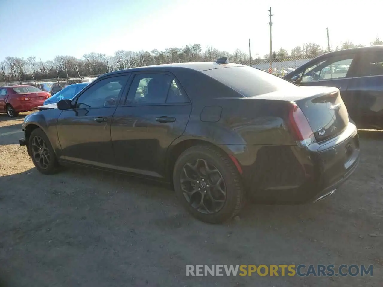 2 fotografías del automóvil dañado 2C3CCAGG5KH539732 CHRYSLER 300 2019