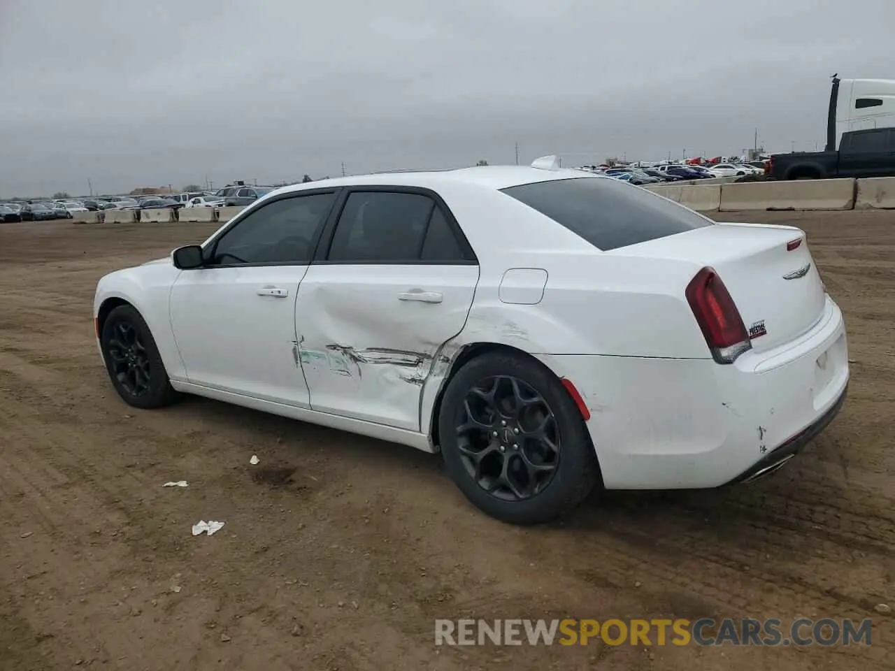 2 fotografías del automóvil dañado 2C3CCAGG7KH701361 CHRYSLER 300 2019
