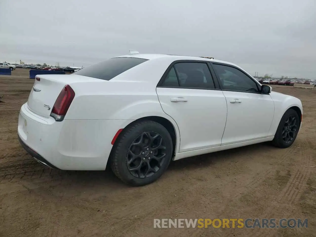 3 fotografías del automóvil dañado 2C3CCAGG7KH701361 CHRYSLER 300 2019
