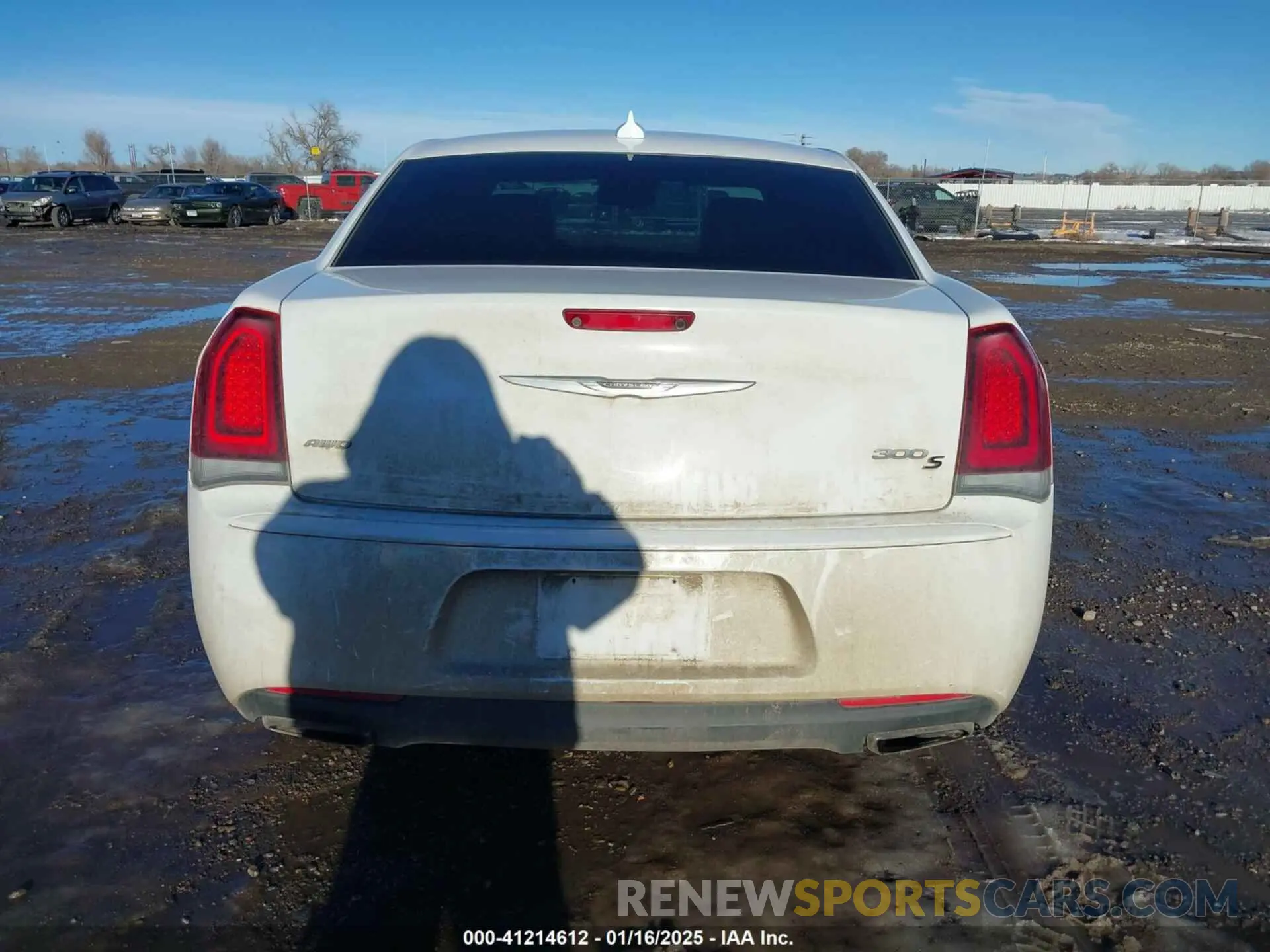 16 fotografías del automóvil dañado 2C3CCAGG8KH542723 CHRYSLER 300 2019