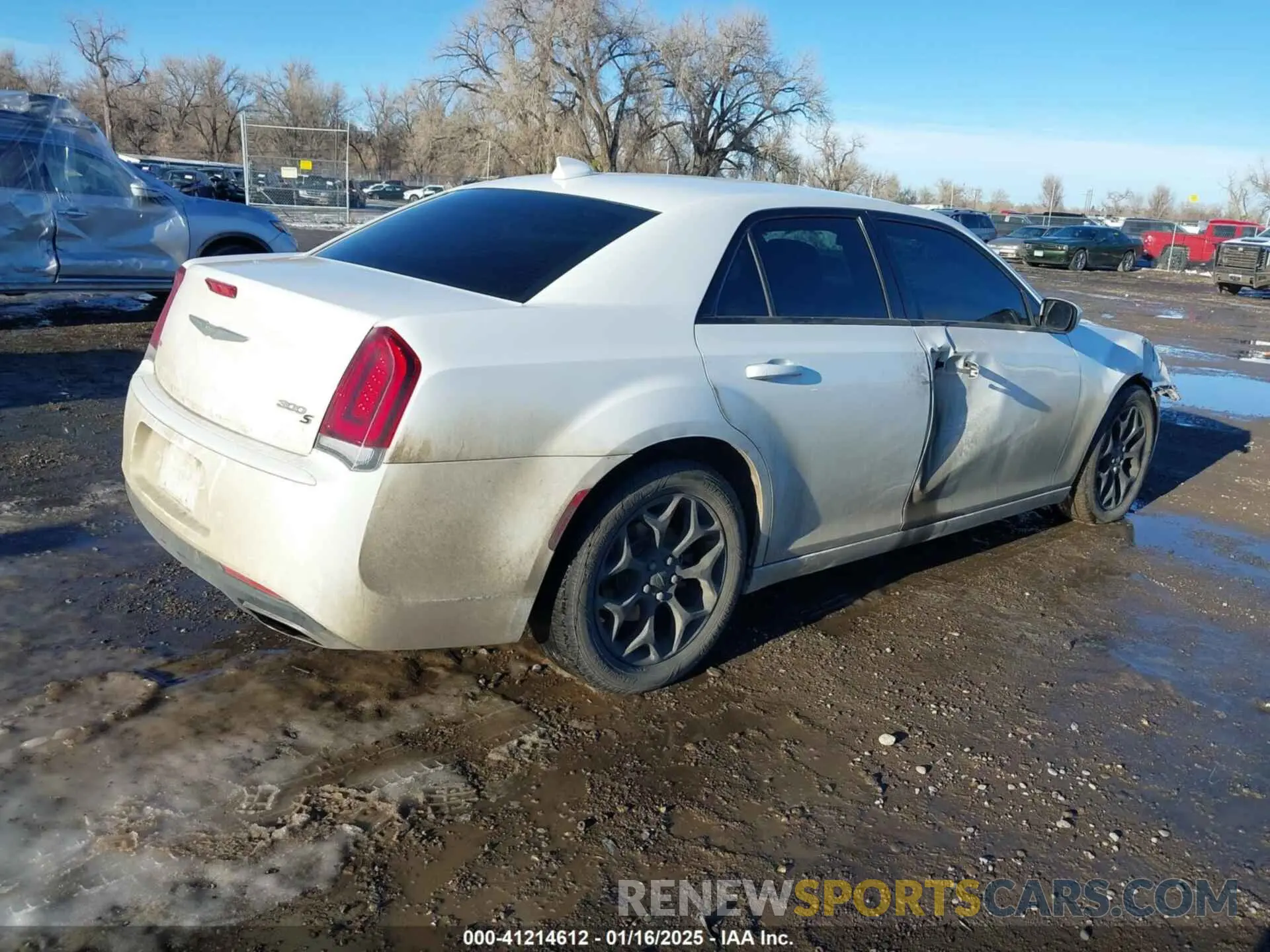 4 fotografías del automóvil dañado 2C3CCAGG8KH542723 CHRYSLER 300 2019