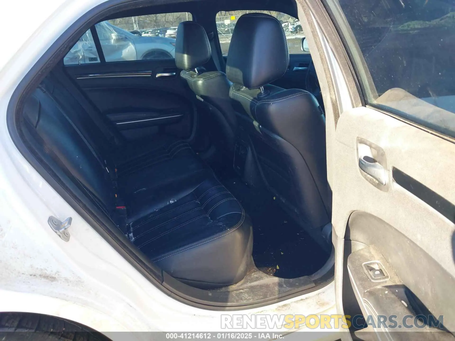 8 fotografías del automóvil dañado 2C3CCAGG8KH542723 CHRYSLER 300 2019