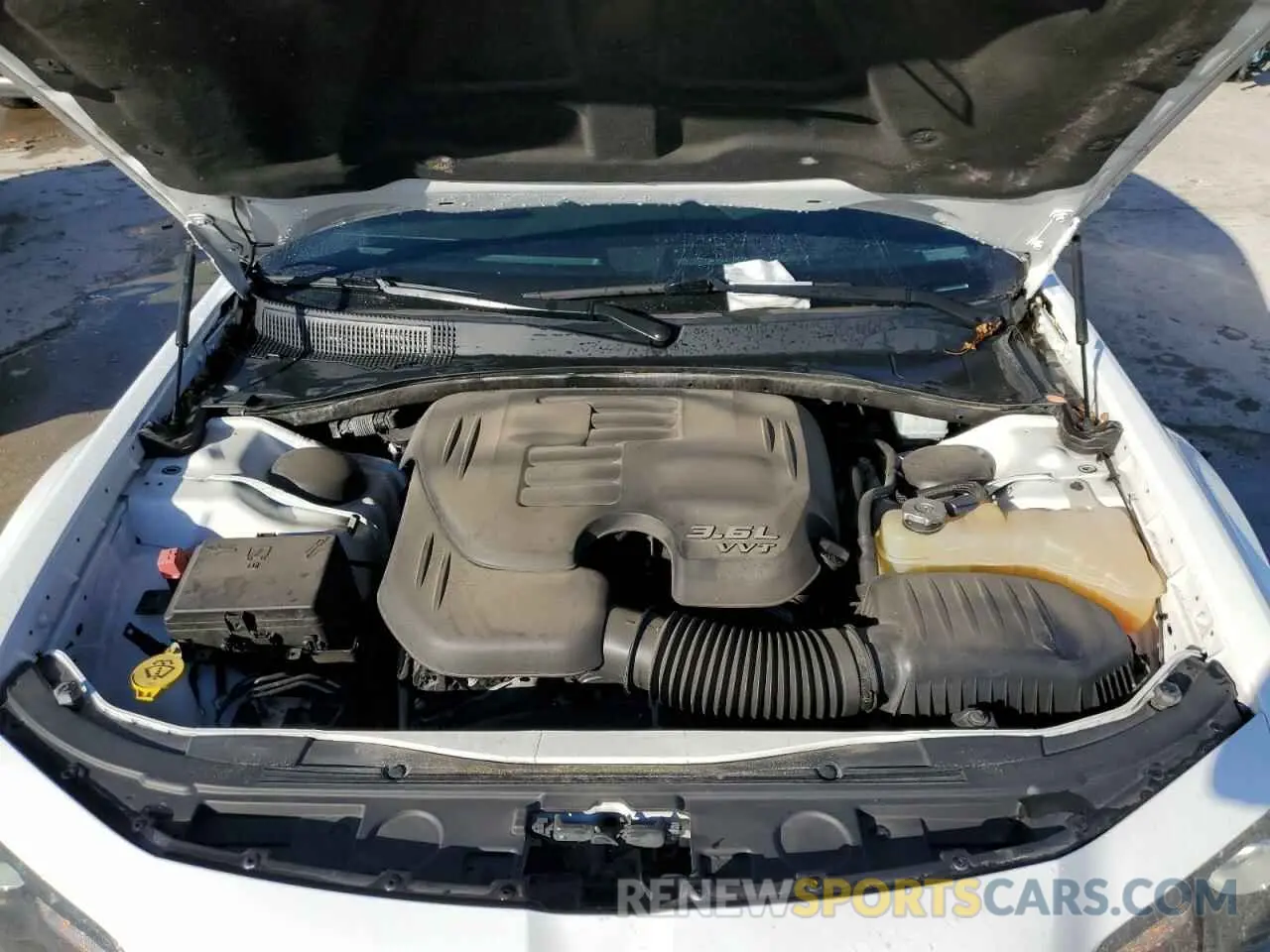 11 fotografías del automóvil dañado 2C3CCAGGXKH538284 CHRYSLER 300 2019