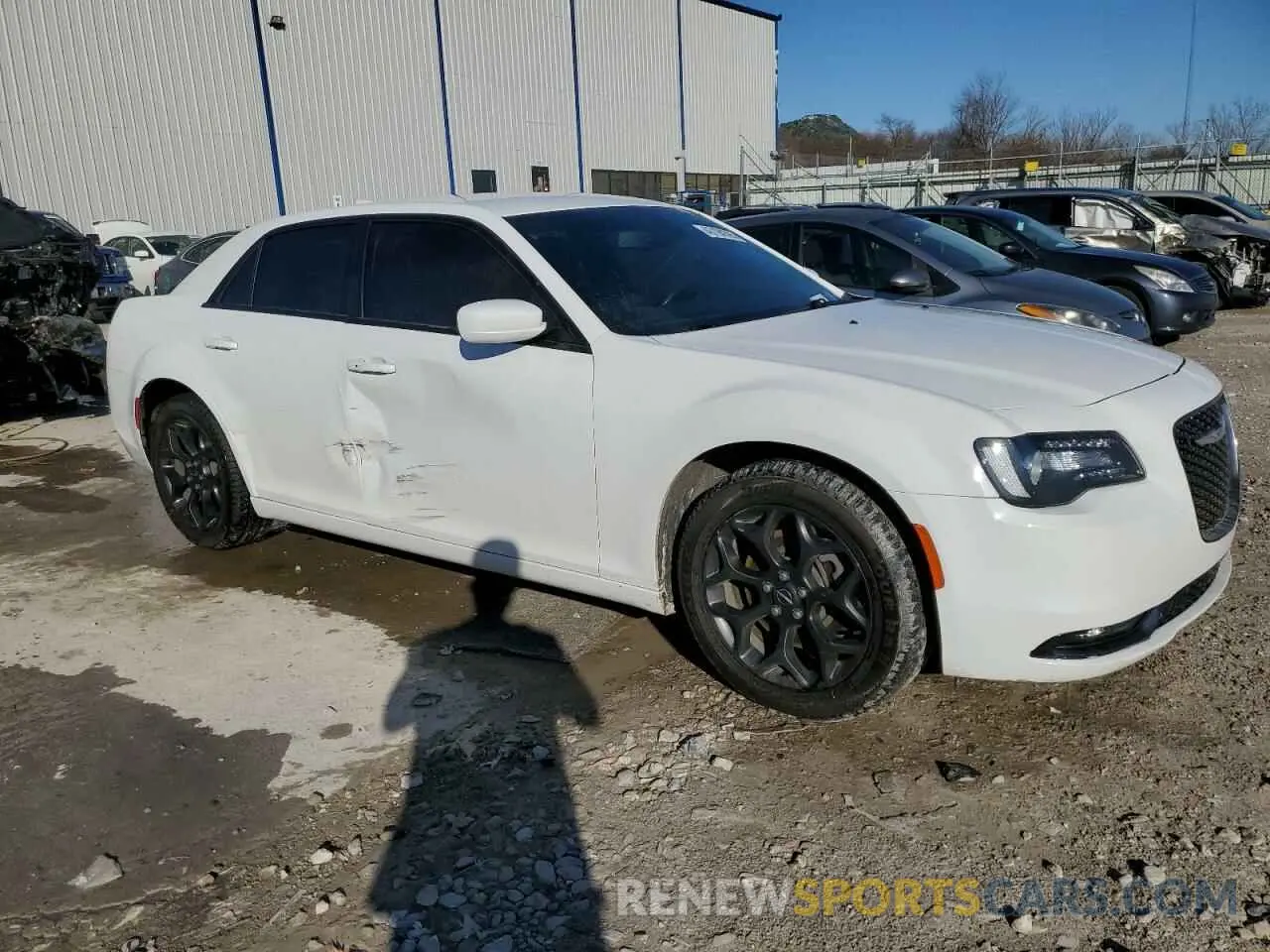 4 fotografías del automóvil dañado 2C3CCAGGXKH538284 CHRYSLER 300 2019