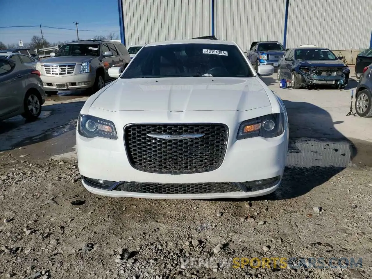 5 fotografías del automóvil dañado 2C3CCAGGXKH538284 CHRYSLER 300 2019