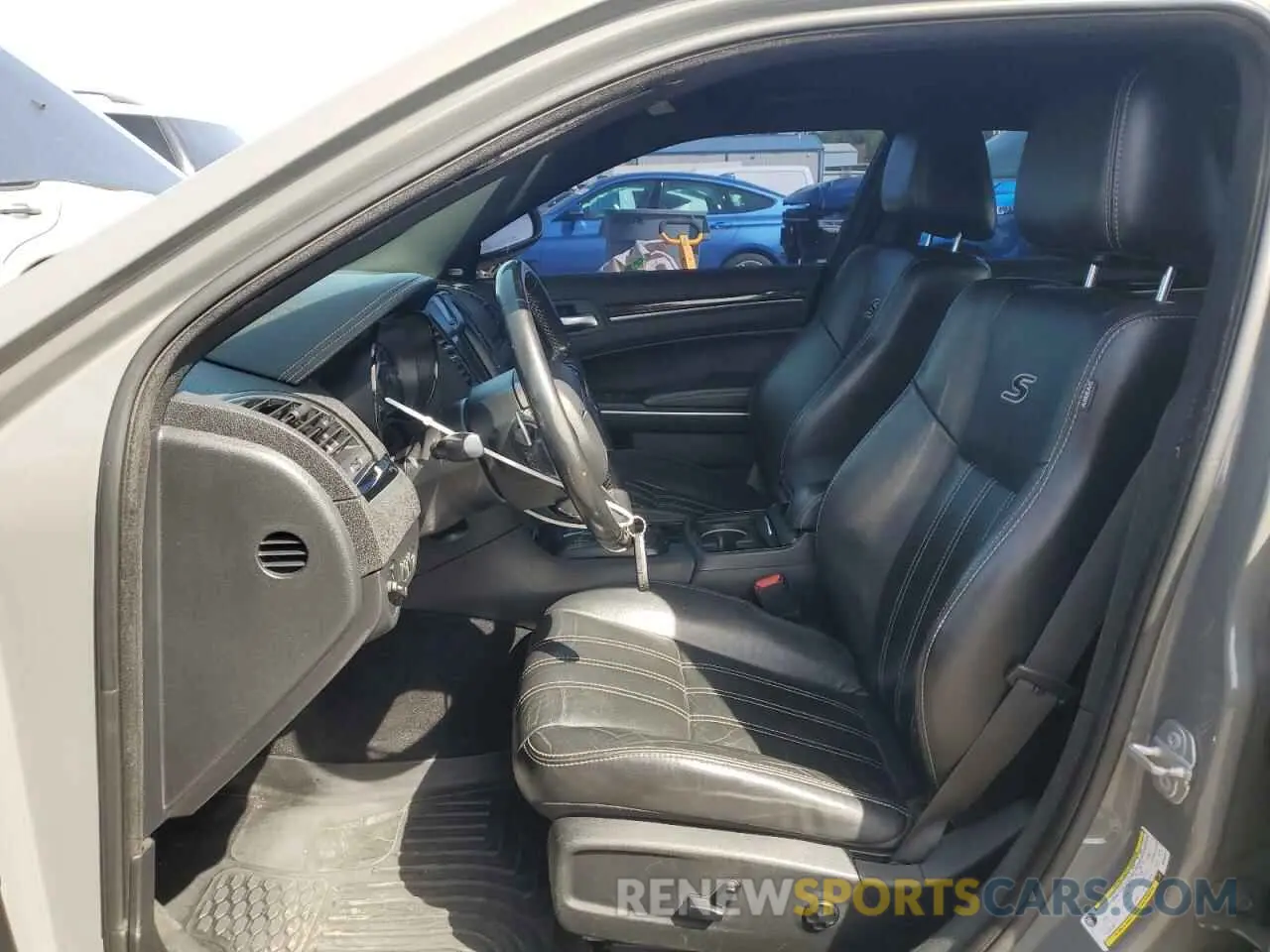 7 fotografías del automóvil dañado 2C3CCAGGXKH542951 CHRYSLER 300 2019