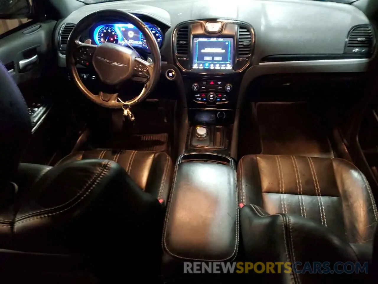 8 fotografías del automóvil dañado 2C3CCAGGXKH631497 CHRYSLER 300 2019
