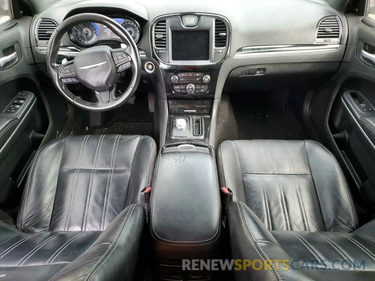 8 fotografías del automóvil dañado 2C3CCAGGXKH656044 CHRYSLER 300 2019