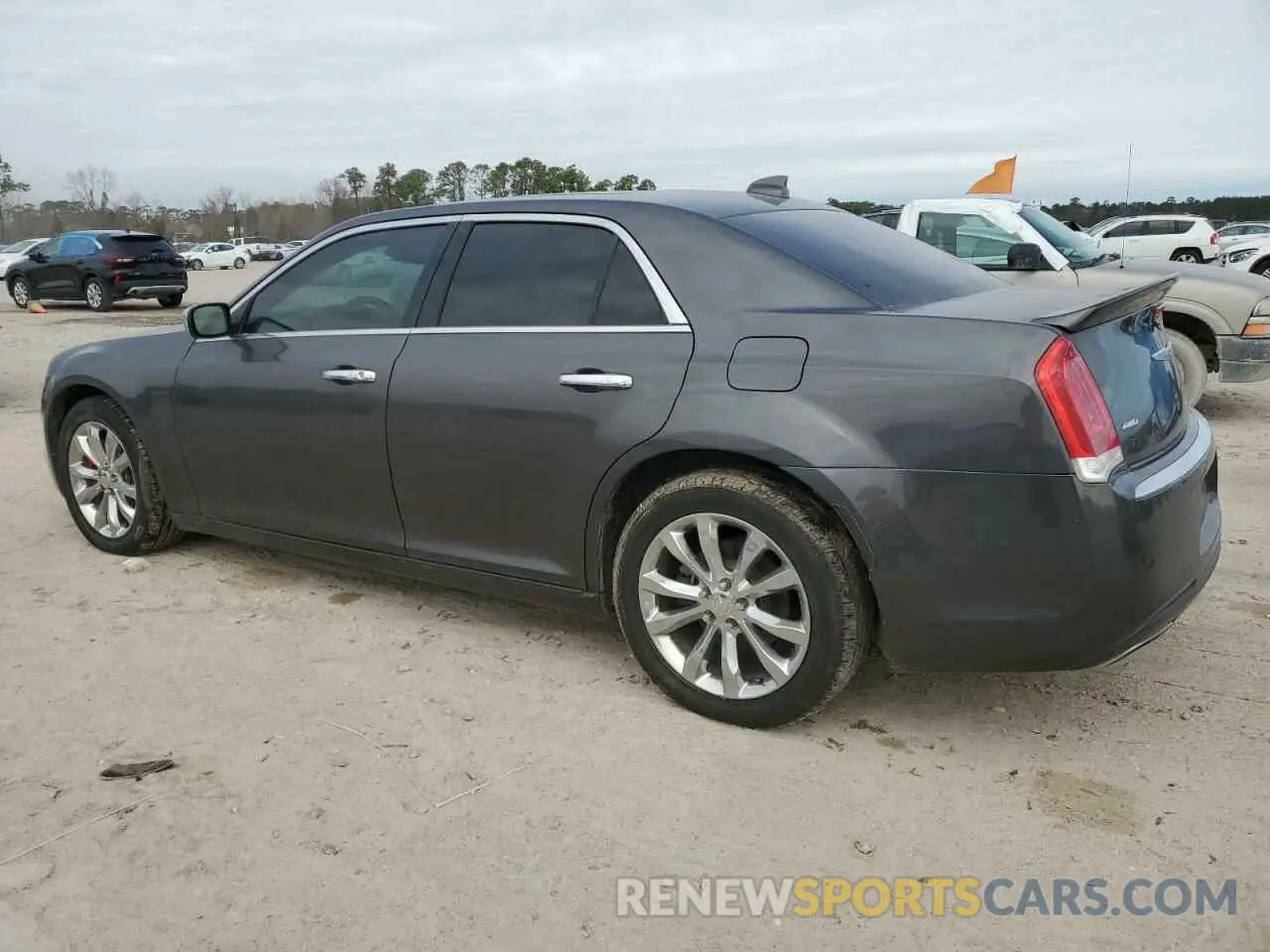 2 fotografías del automóvil dañado 2C3CCAKG0KH560348 CHRYSLER 300 2019