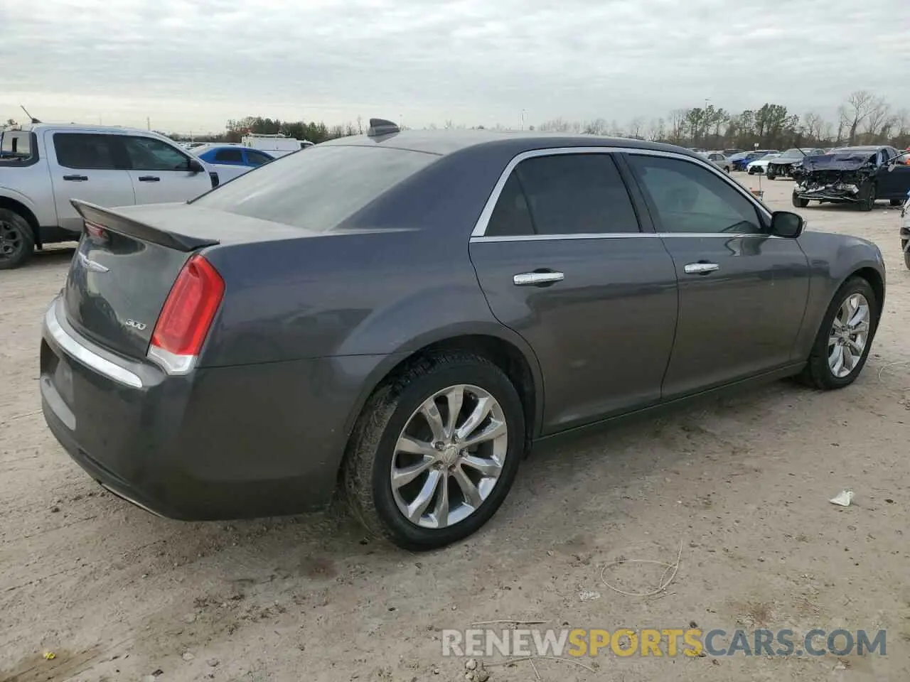 3 fotografías del automóvil dañado 2C3CCAKG0KH560348 CHRYSLER 300 2019
